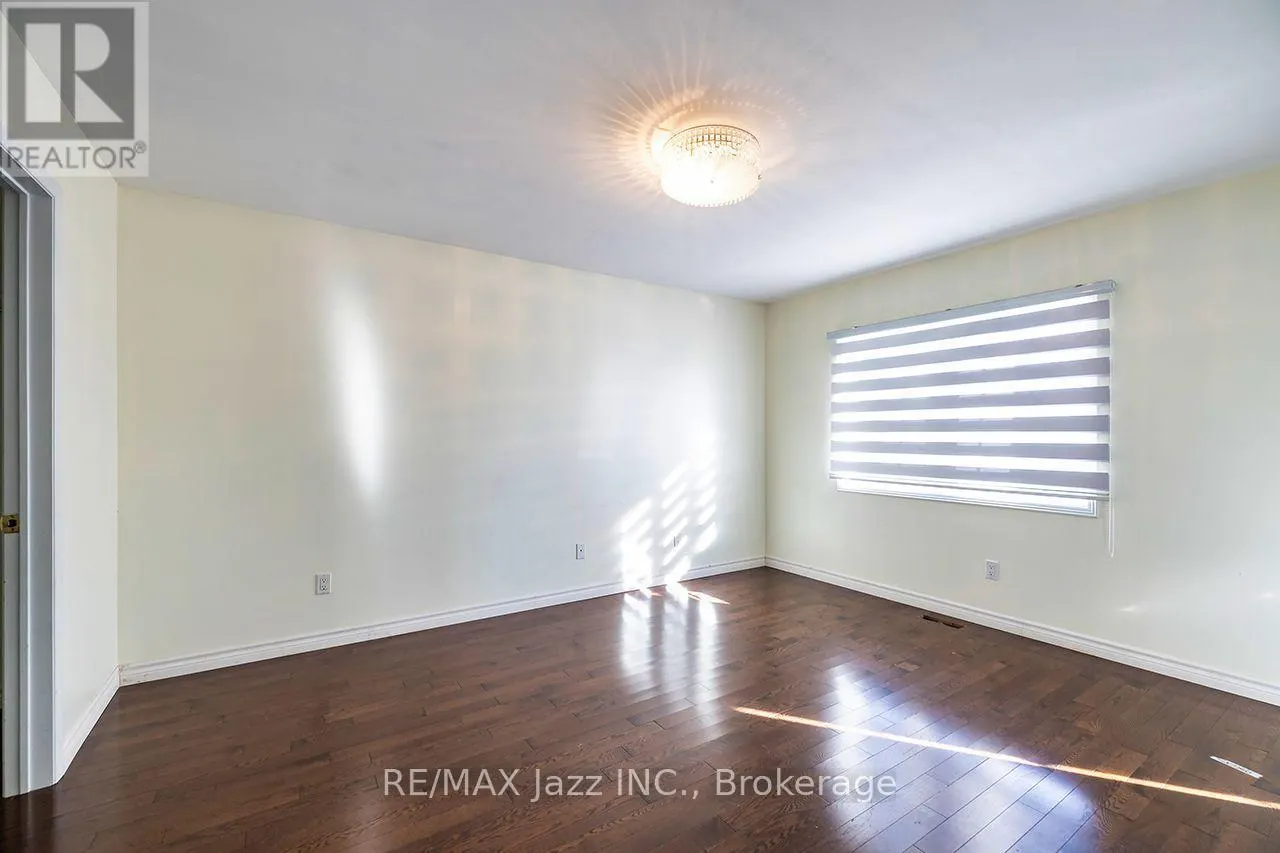4 MCCARTNEY AVENUE