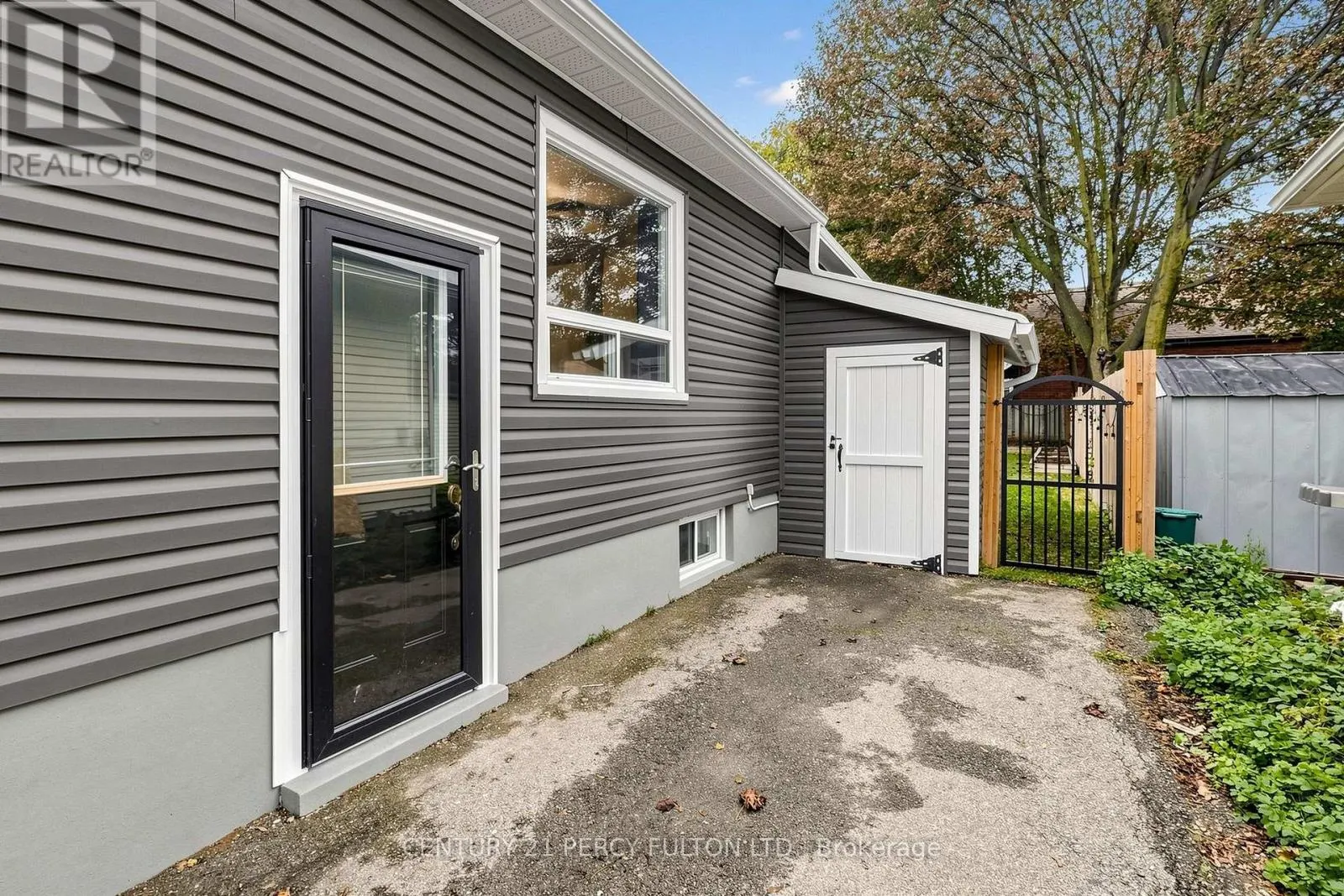 76 ARLINGTON AVENUE