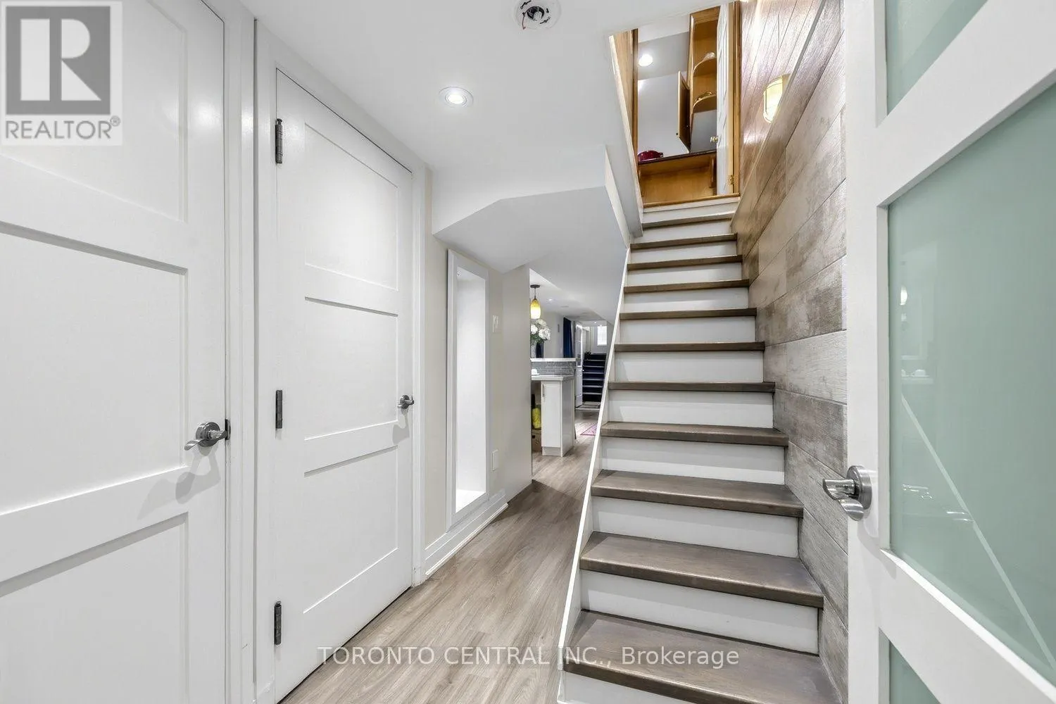 21 CHESTER AVENUE