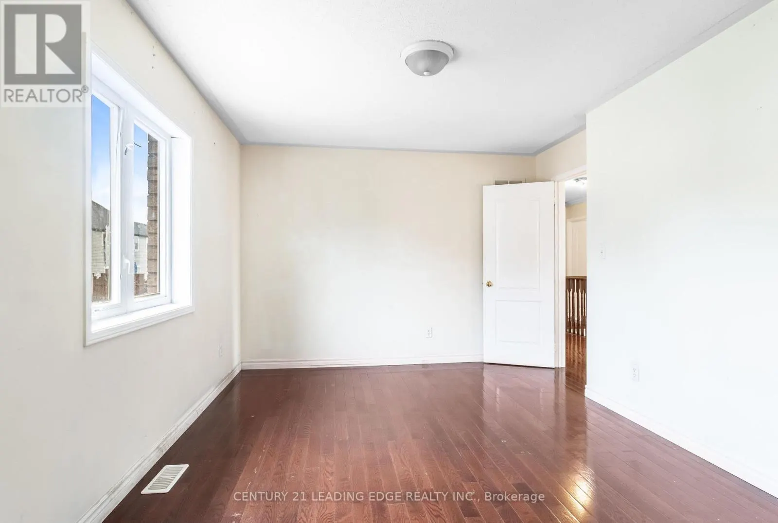 31 SEWARD CRESCENT