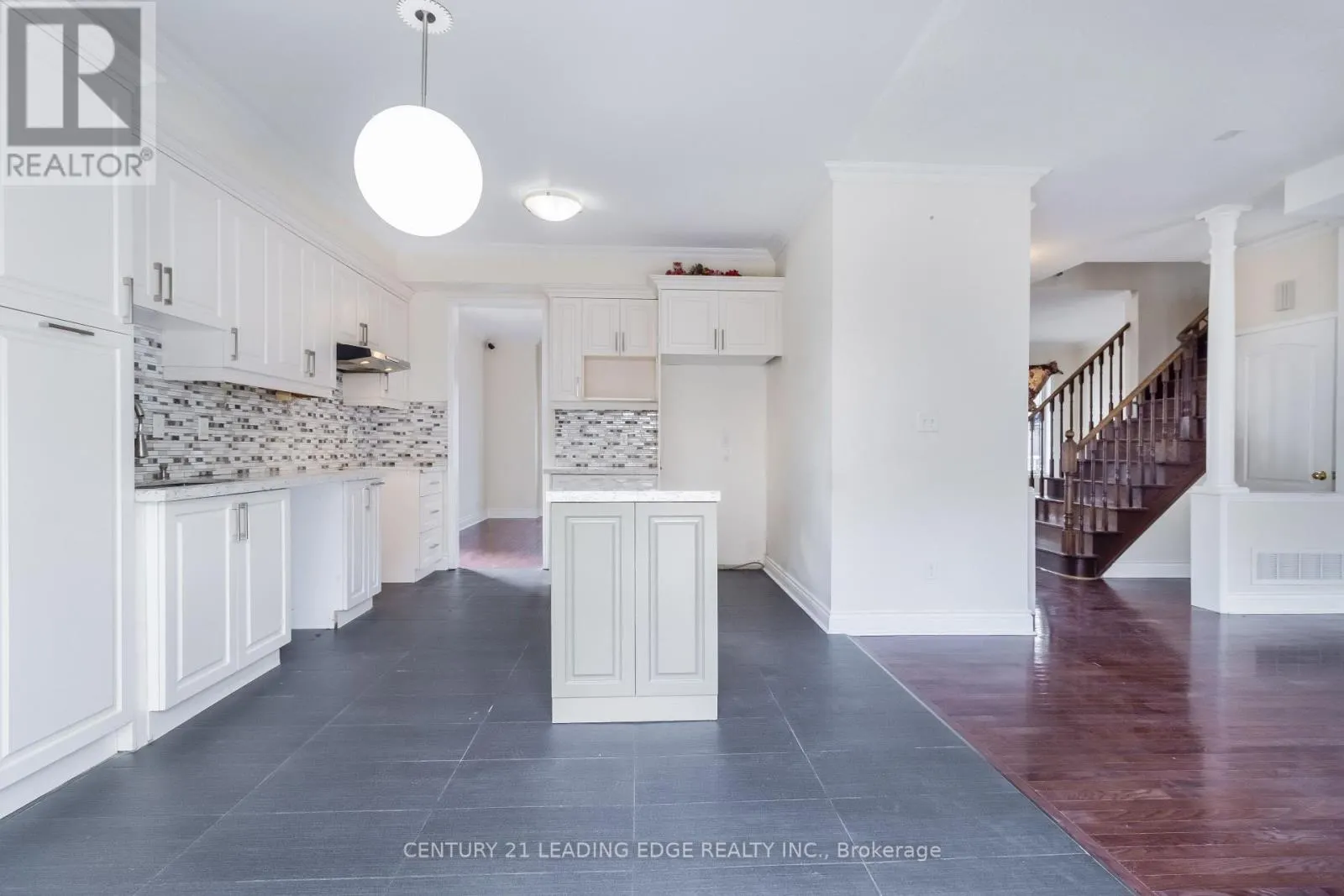 31 SEWARD CRESCENT