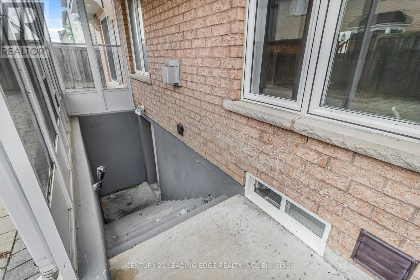 31 SEWARD CRESCENT