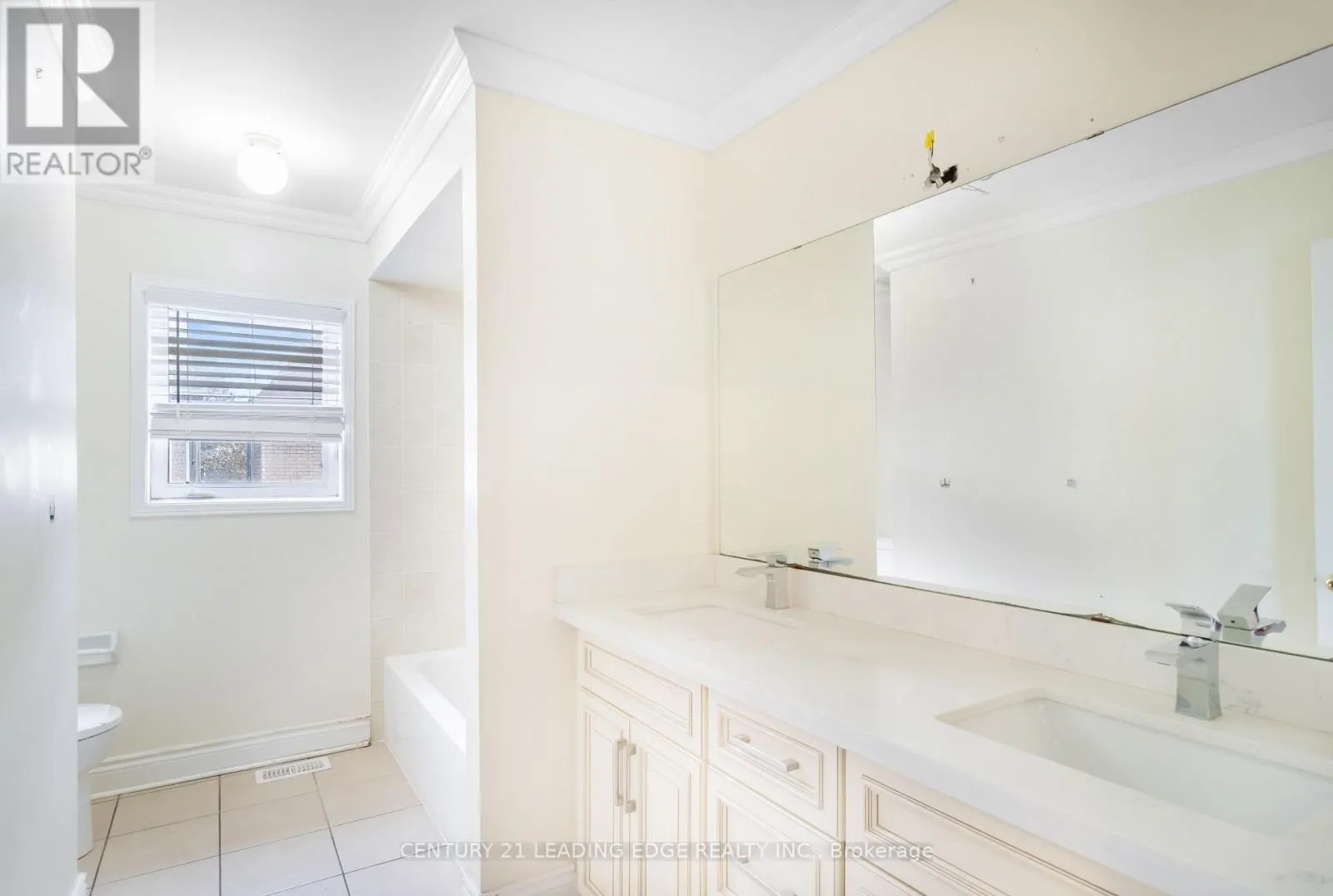 31 SEWARD CRESCENT