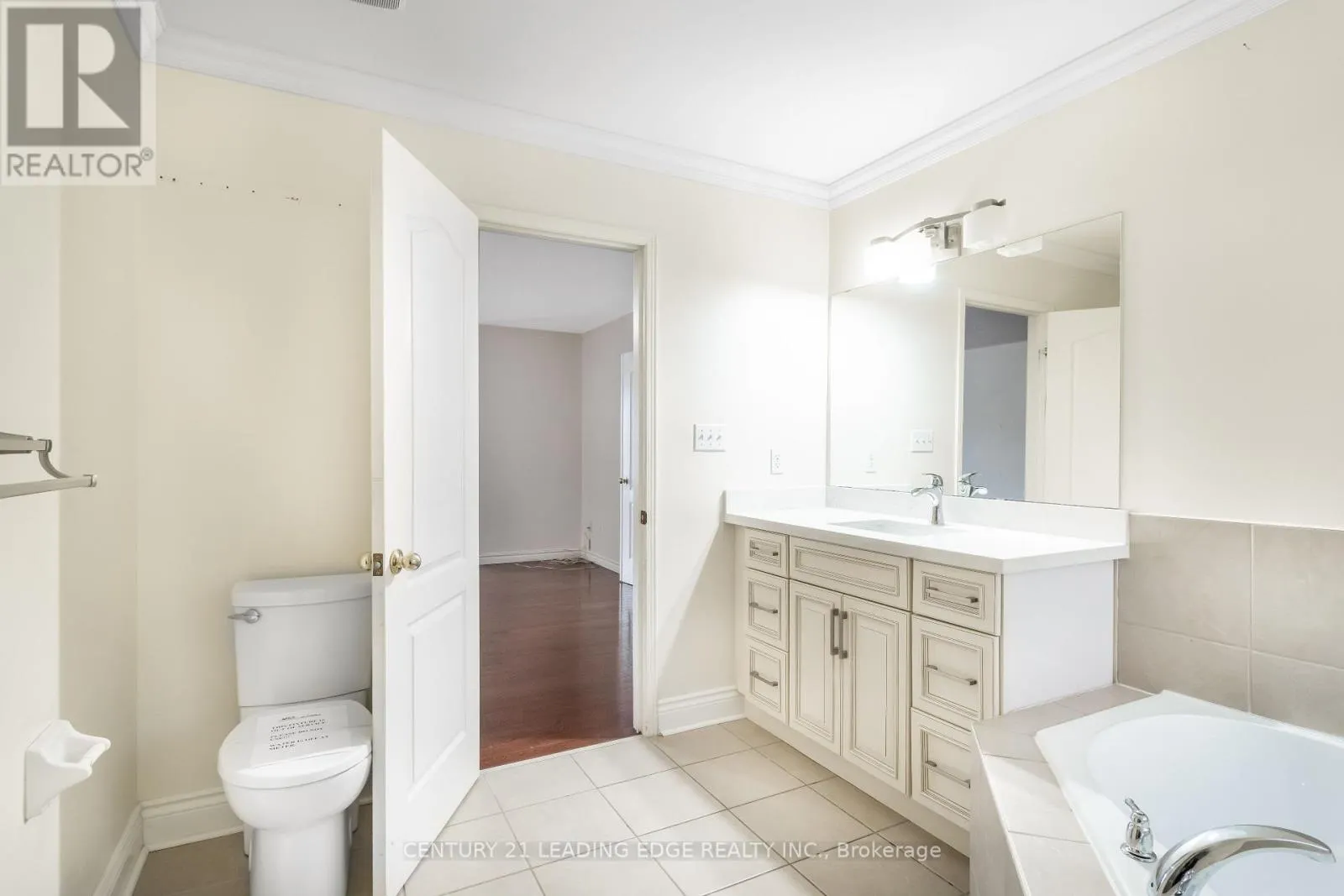 31 SEWARD CRESCENT
