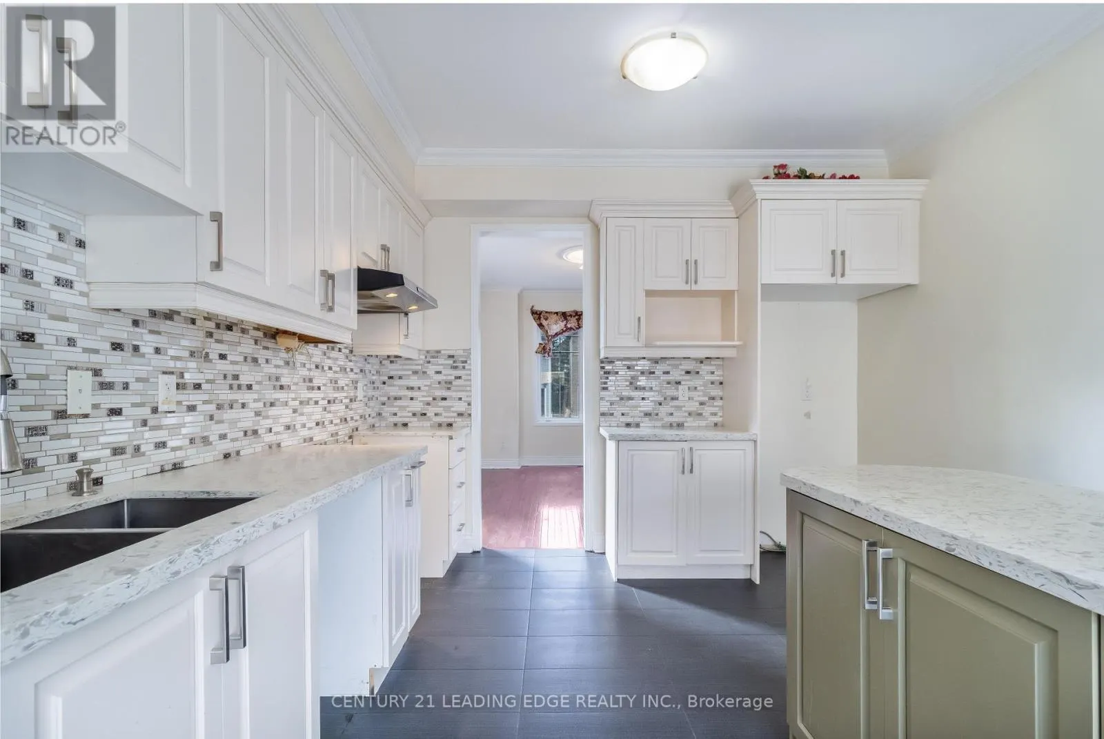 31 SEWARD CRESCENT