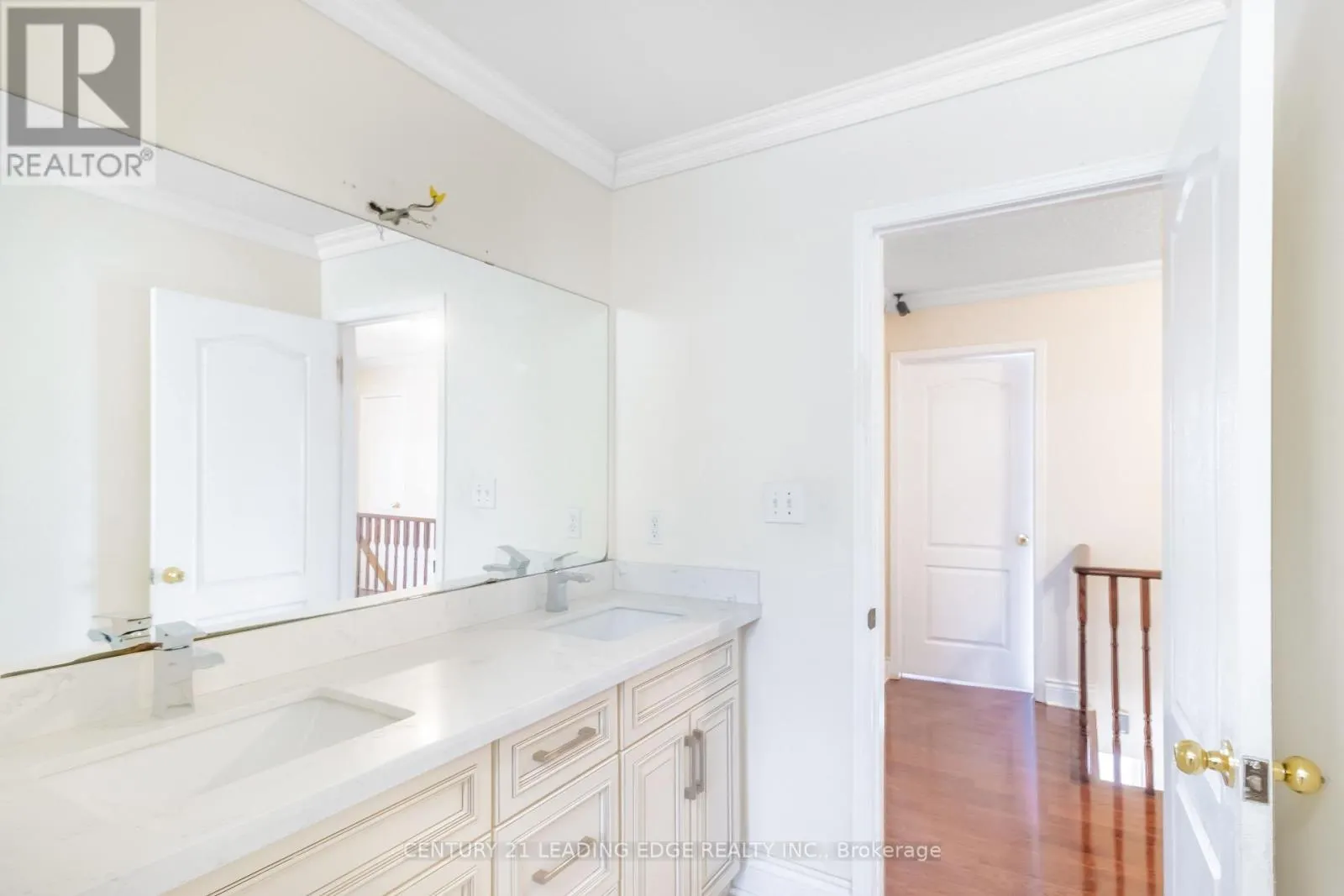 31 SEWARD CRESCENT