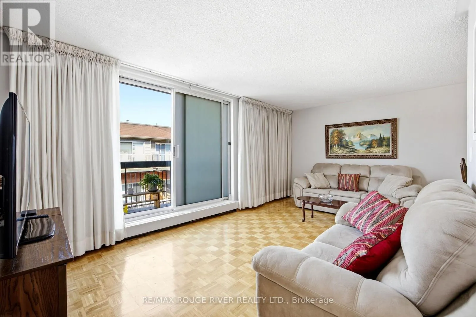406 - 895 KENNEDY ROAD