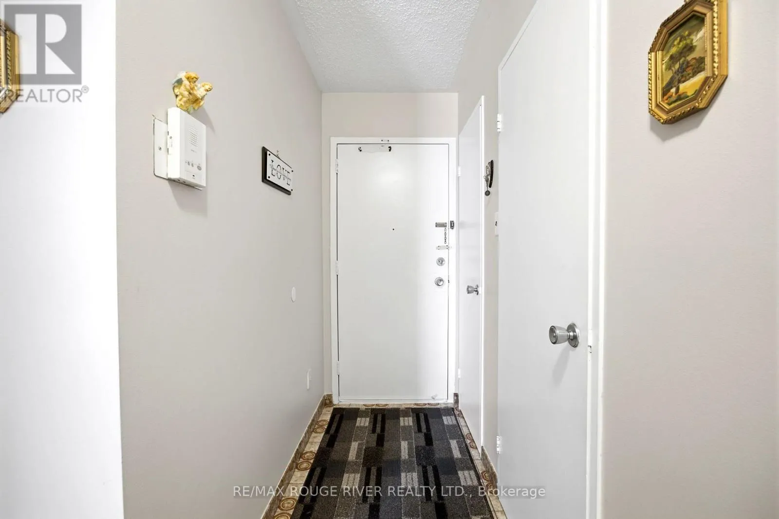 406 - 895 KENNEDY ROAD