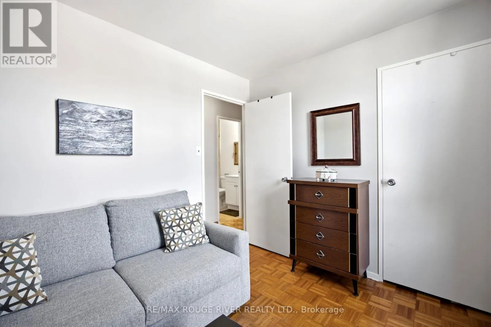 406 - 895 KENNEDY ROAD