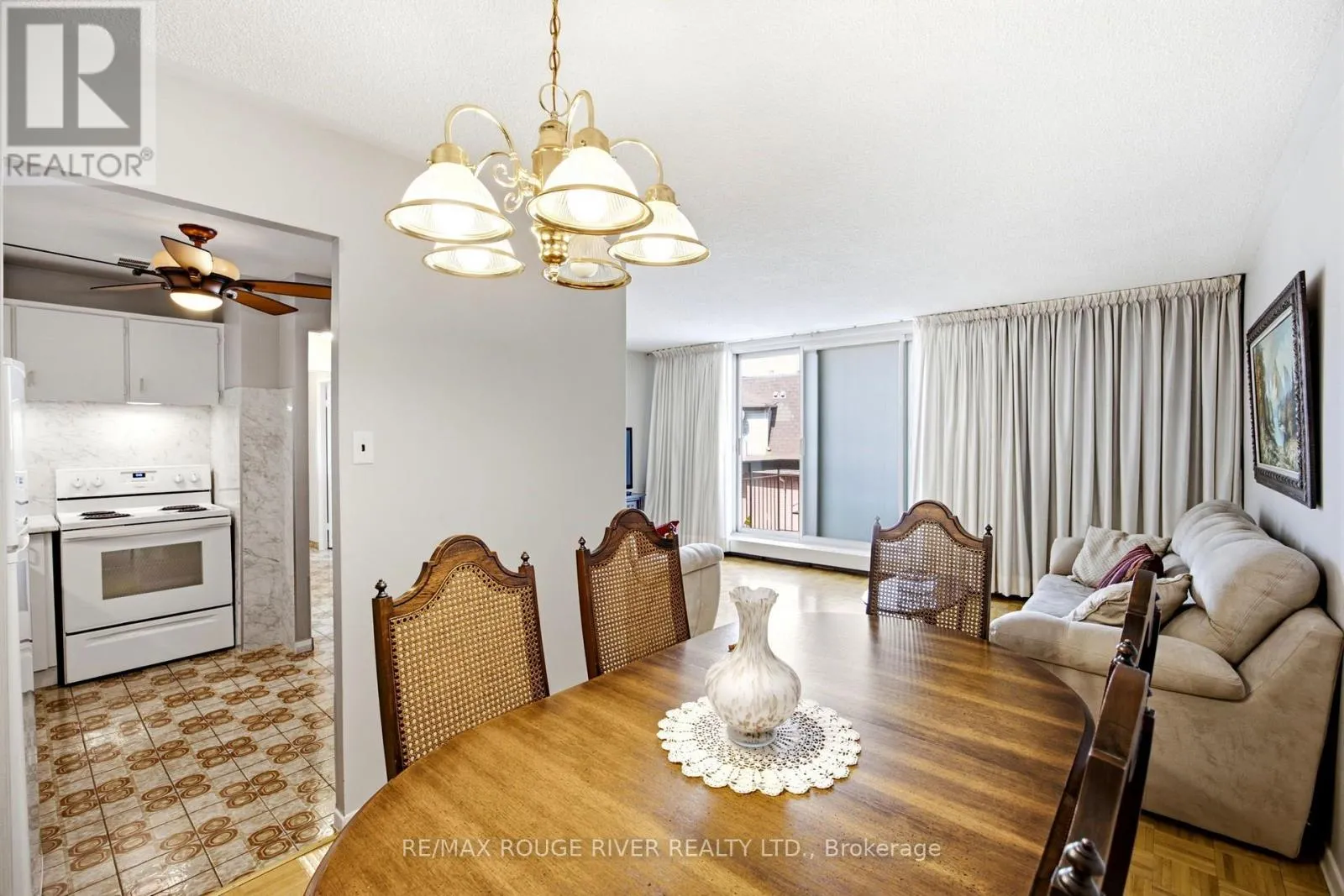 406 - 895 KENNEDY ROAD