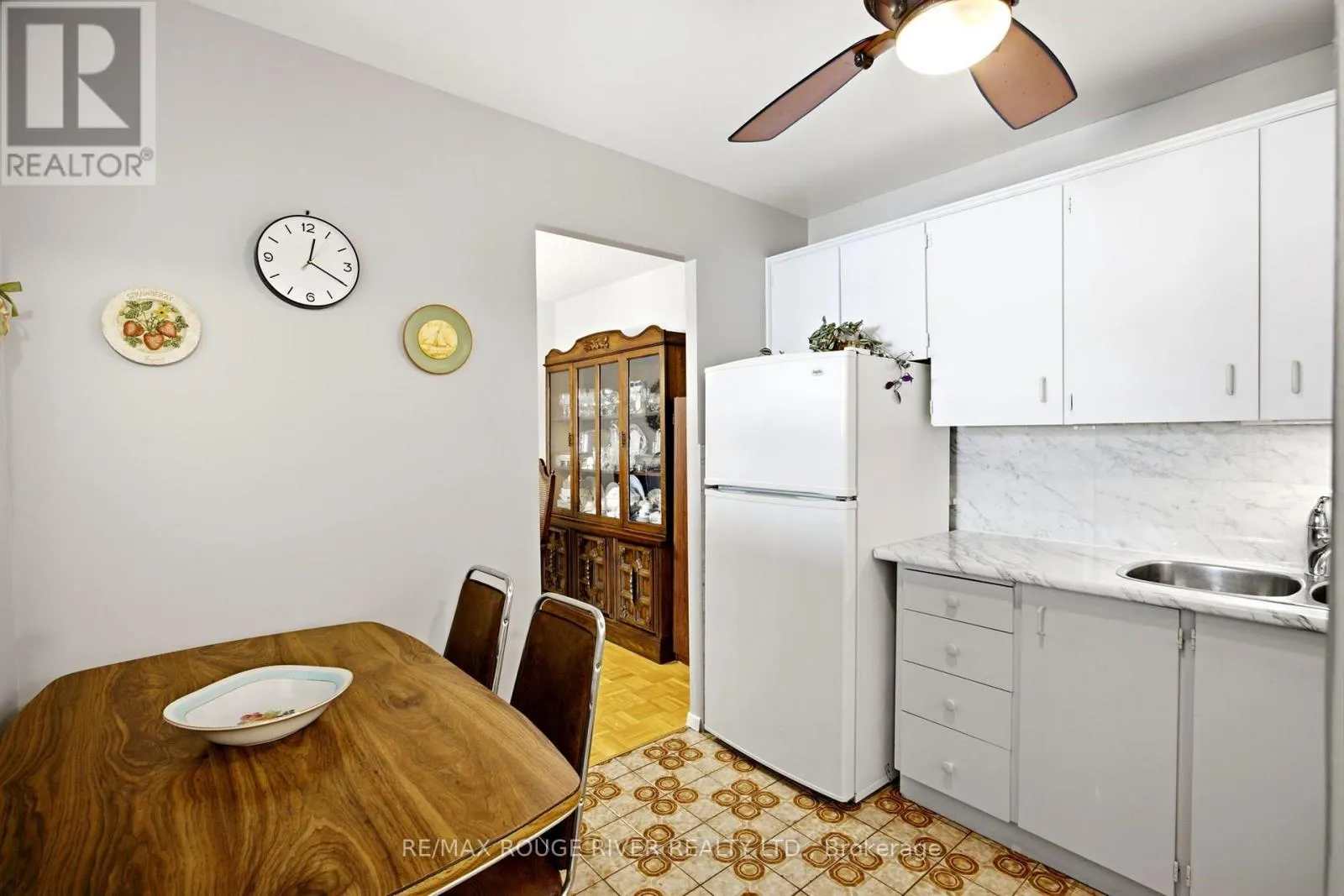 406 - 895 KENNEDY ROAD