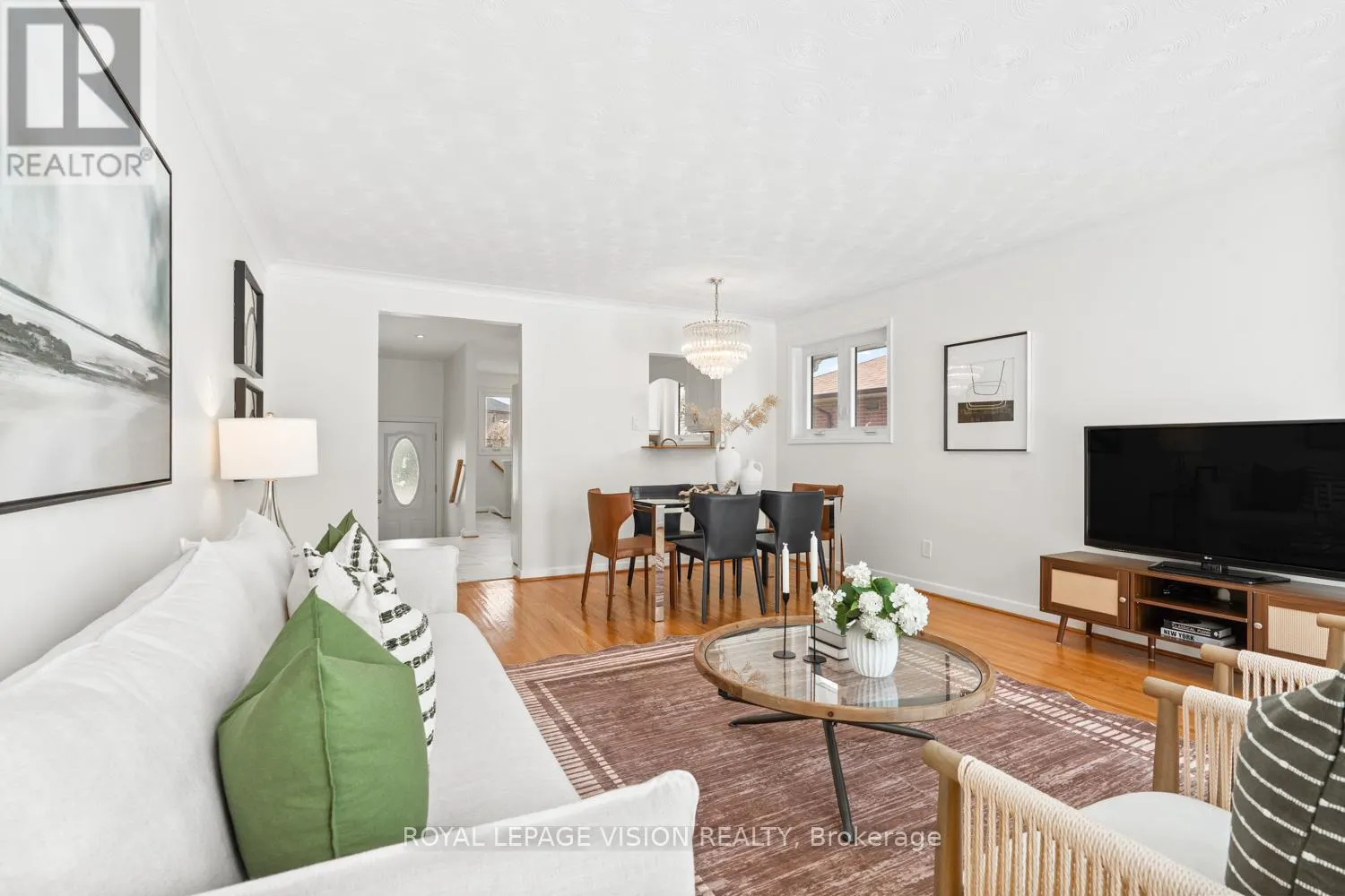 6 MACDUFF CRESCENT