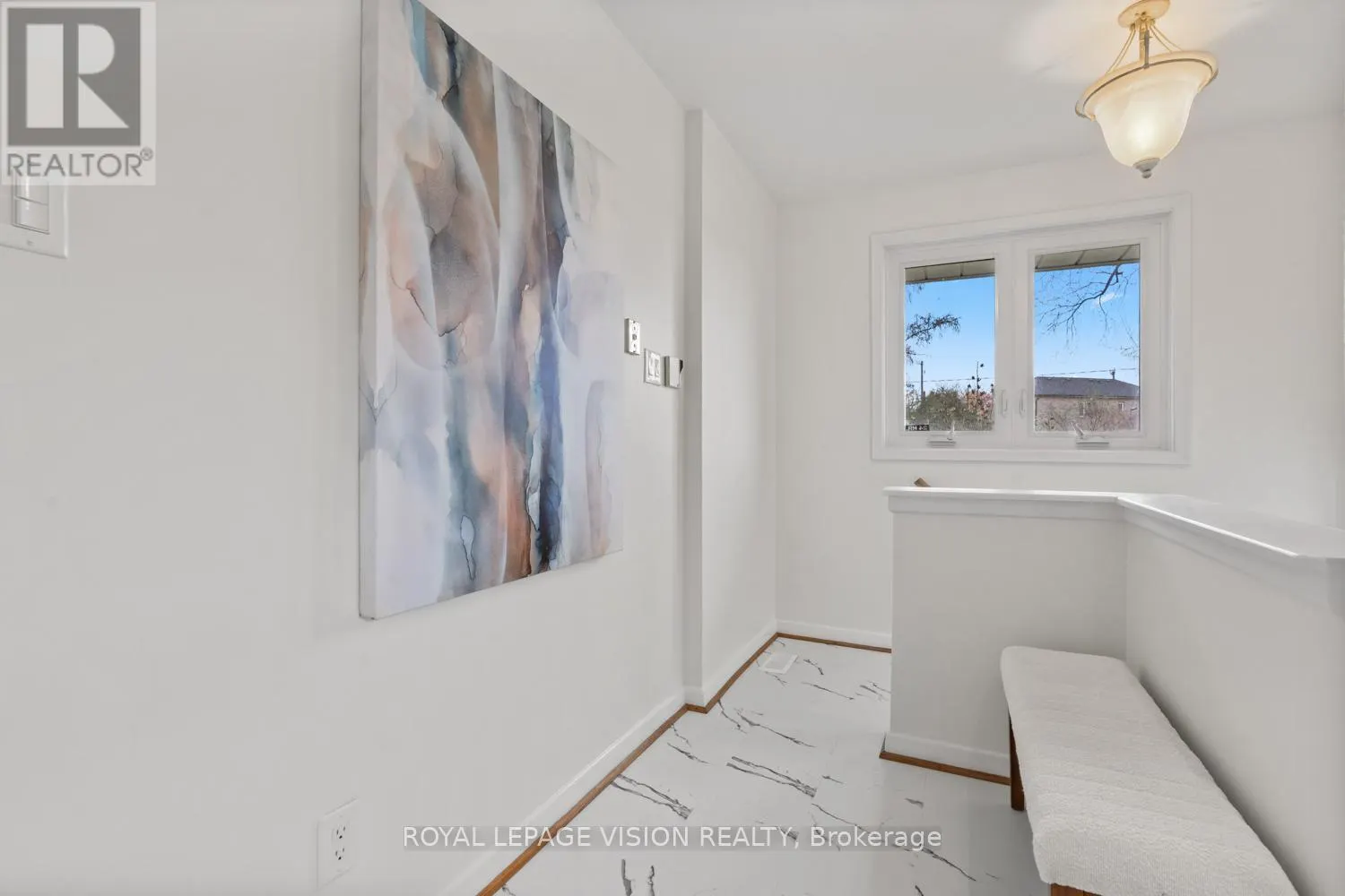 6 MACDUFF CRESCENT