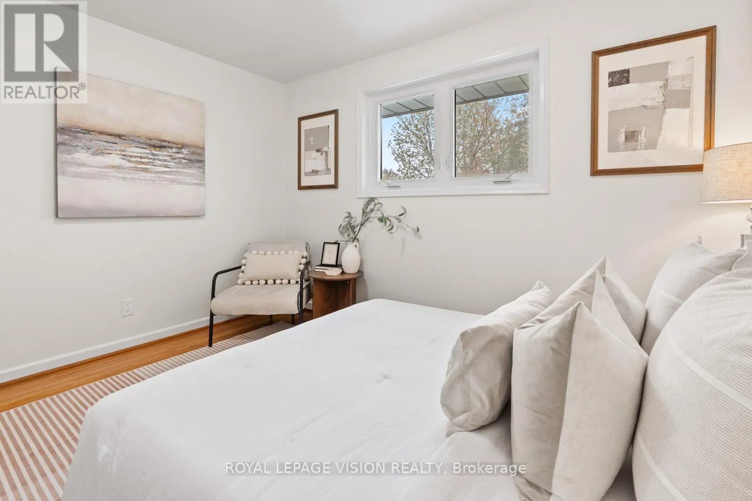 6 MACDUFF CRESCENT