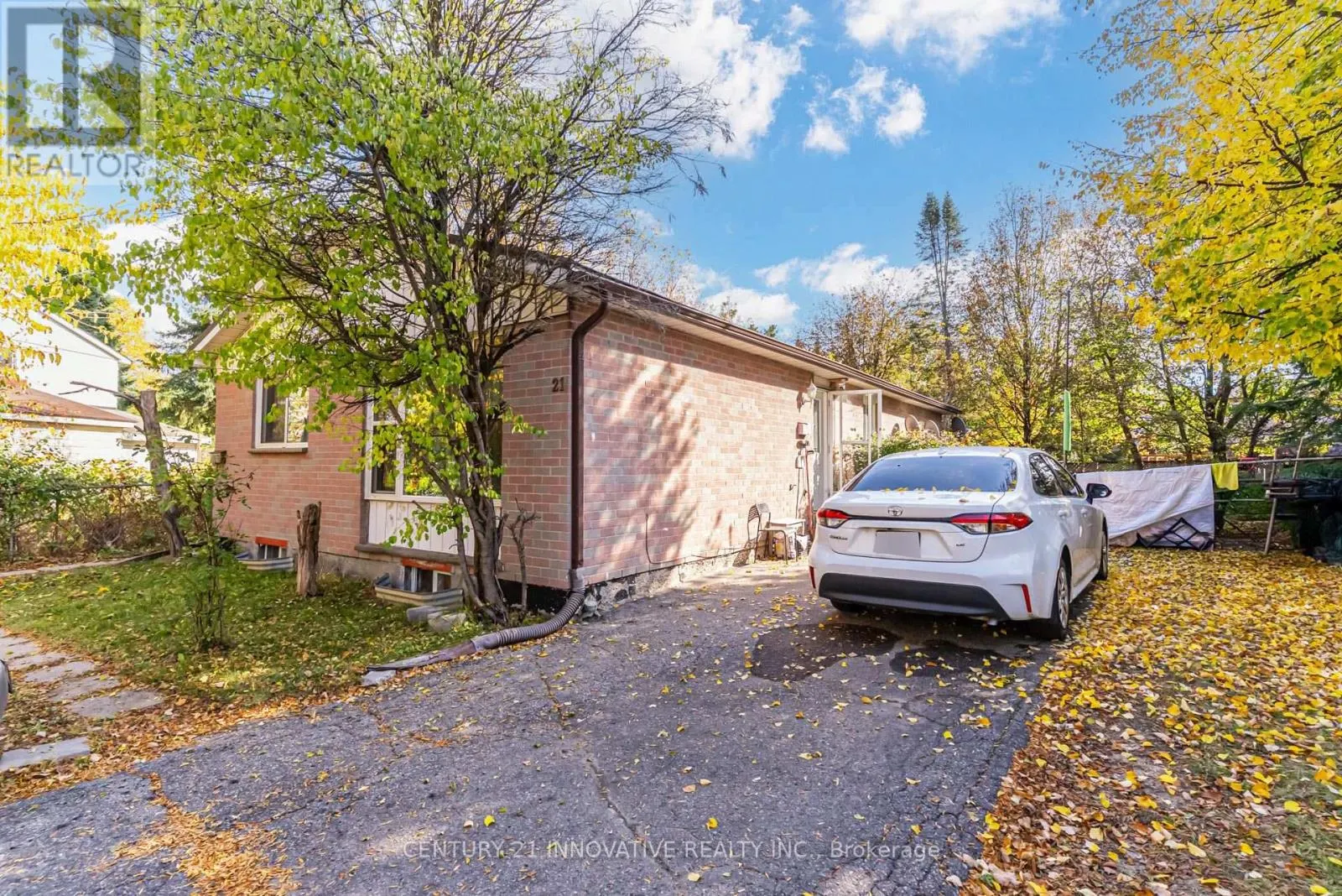 21 TILLBROOK COURT