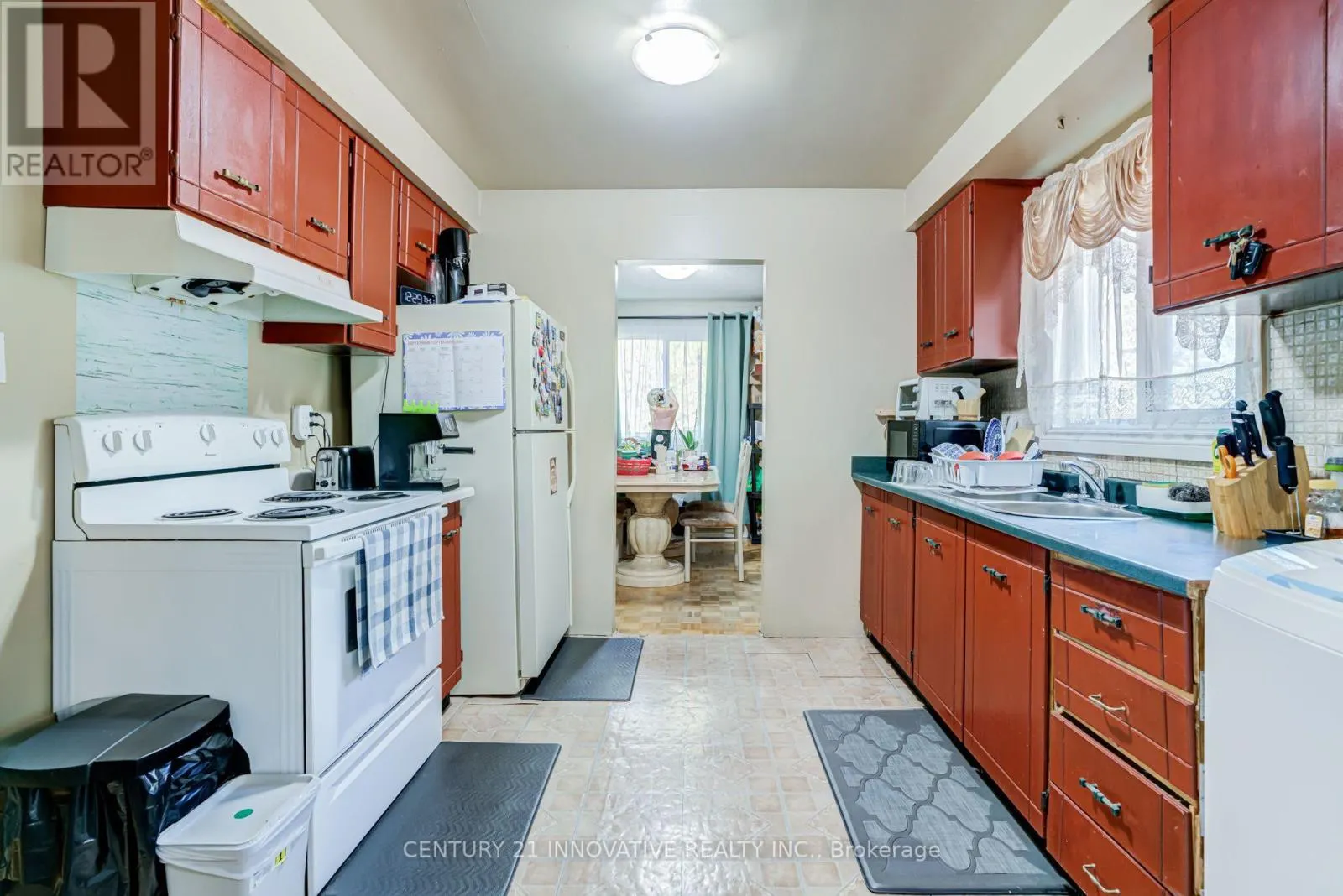21 TILLBROOK COURT