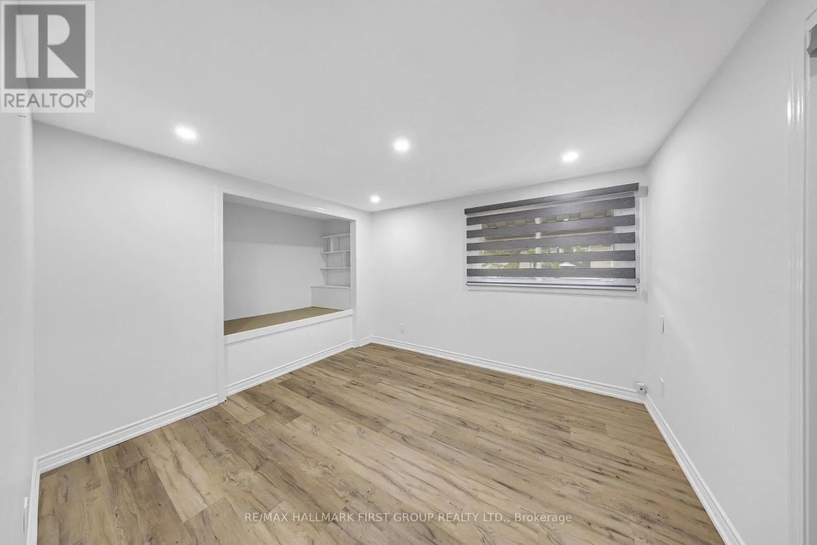 890 BRIARWOOD DRIVE