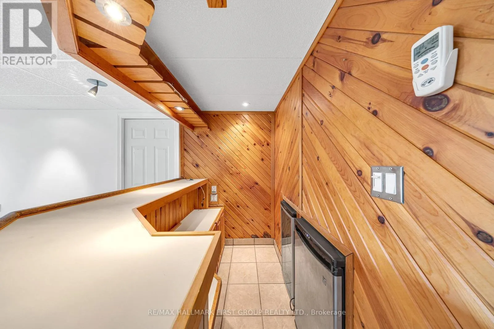 890 BRIARWOOD DRIVE