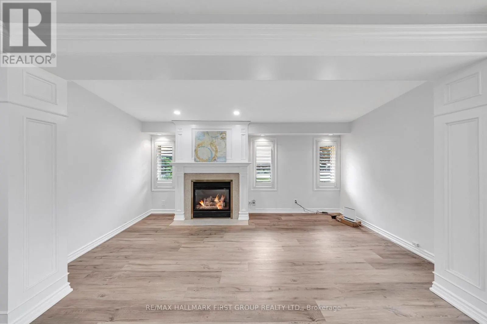890 BRIARWOOD DRIVE