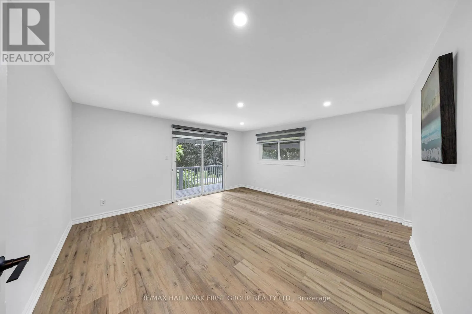890 BRIARWOOD DRIVE
