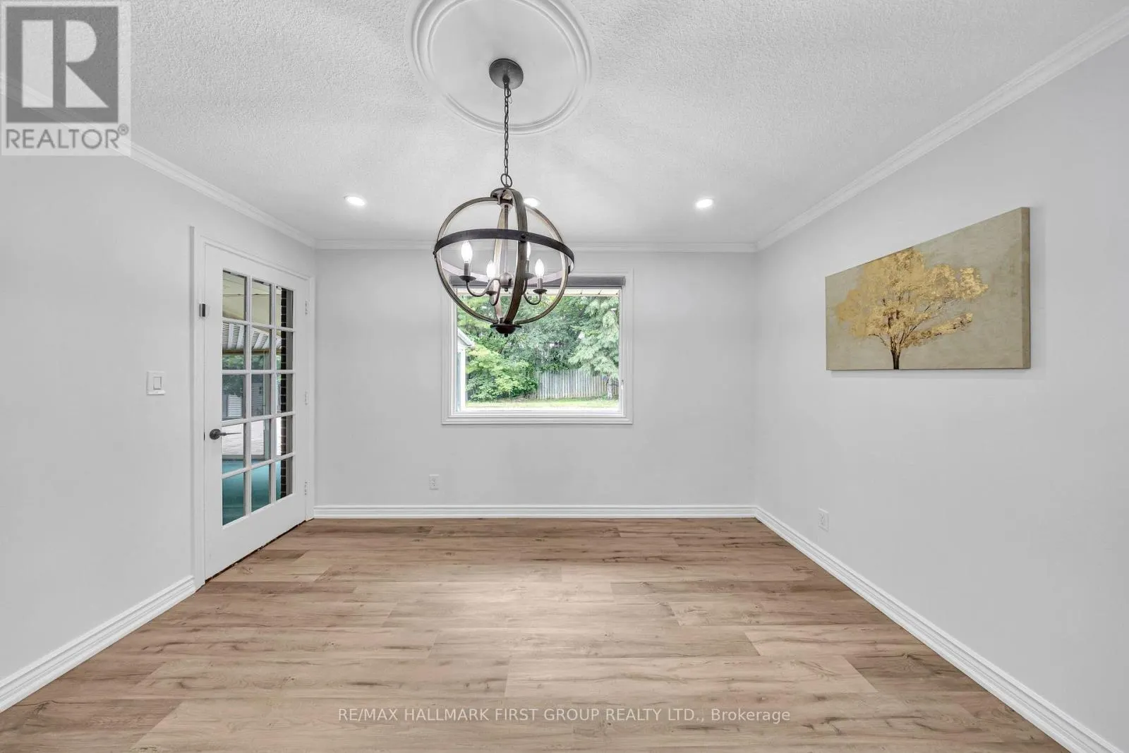 890 BRIARWOOD DRIVE