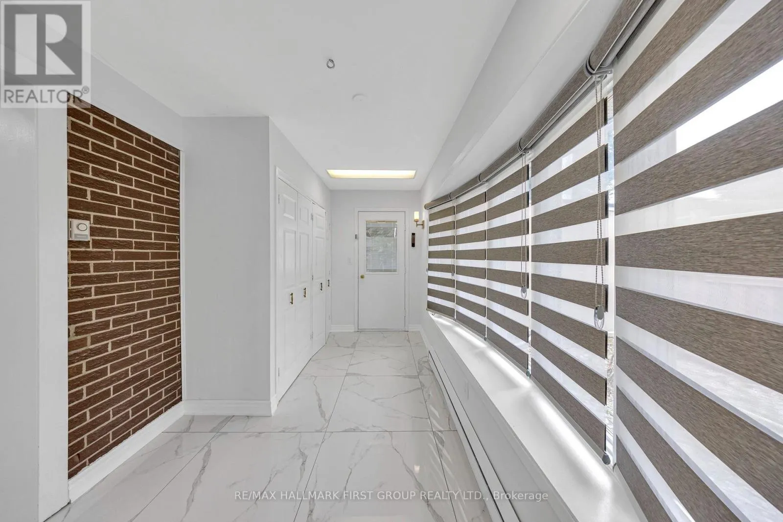 890 BRIARWOOD DRIVE