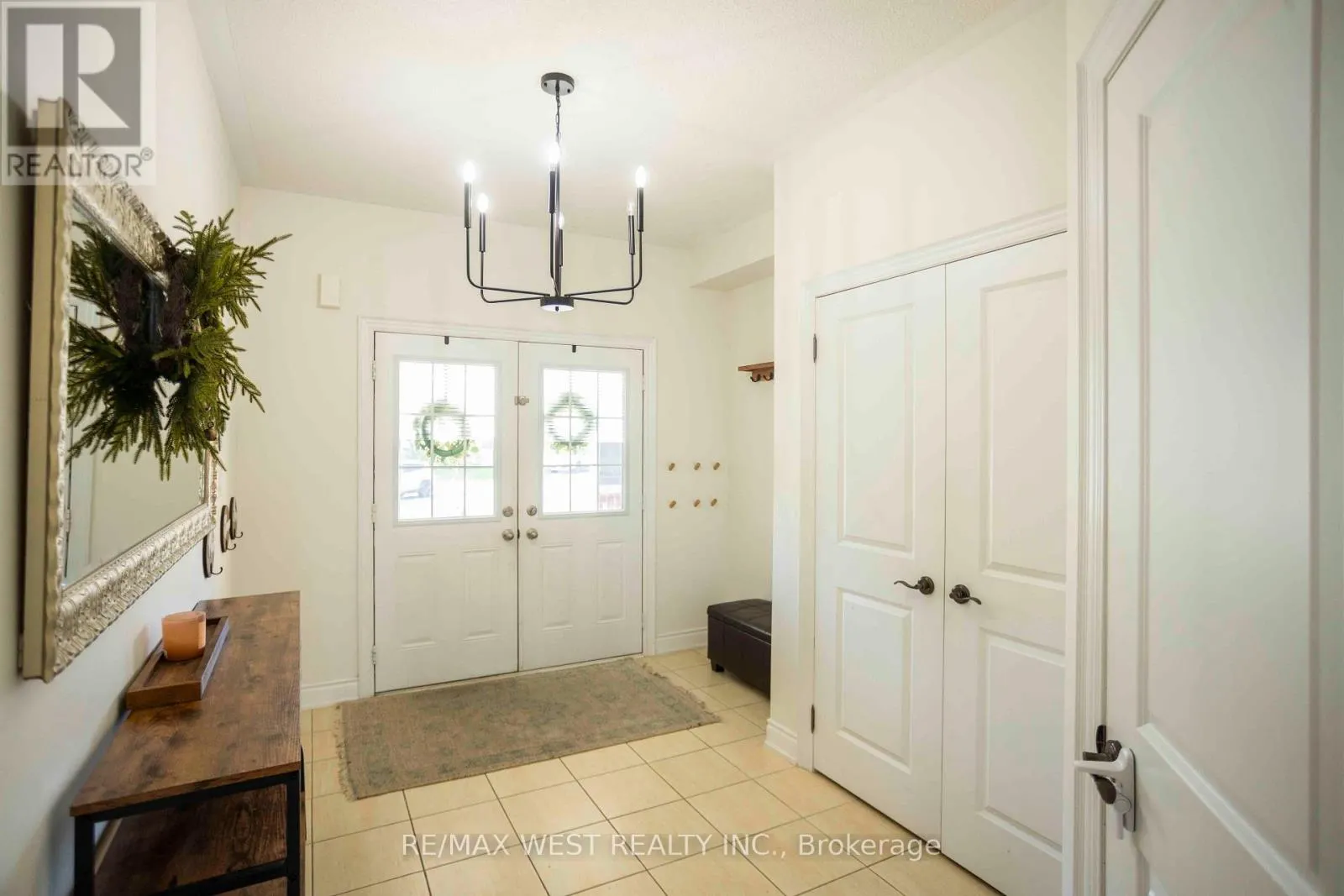 252 PIMLICO DRIVE