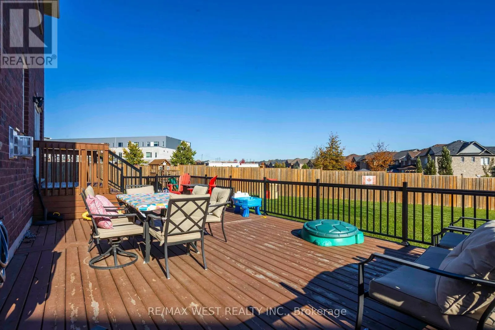 252 PIMLICO DRIVE