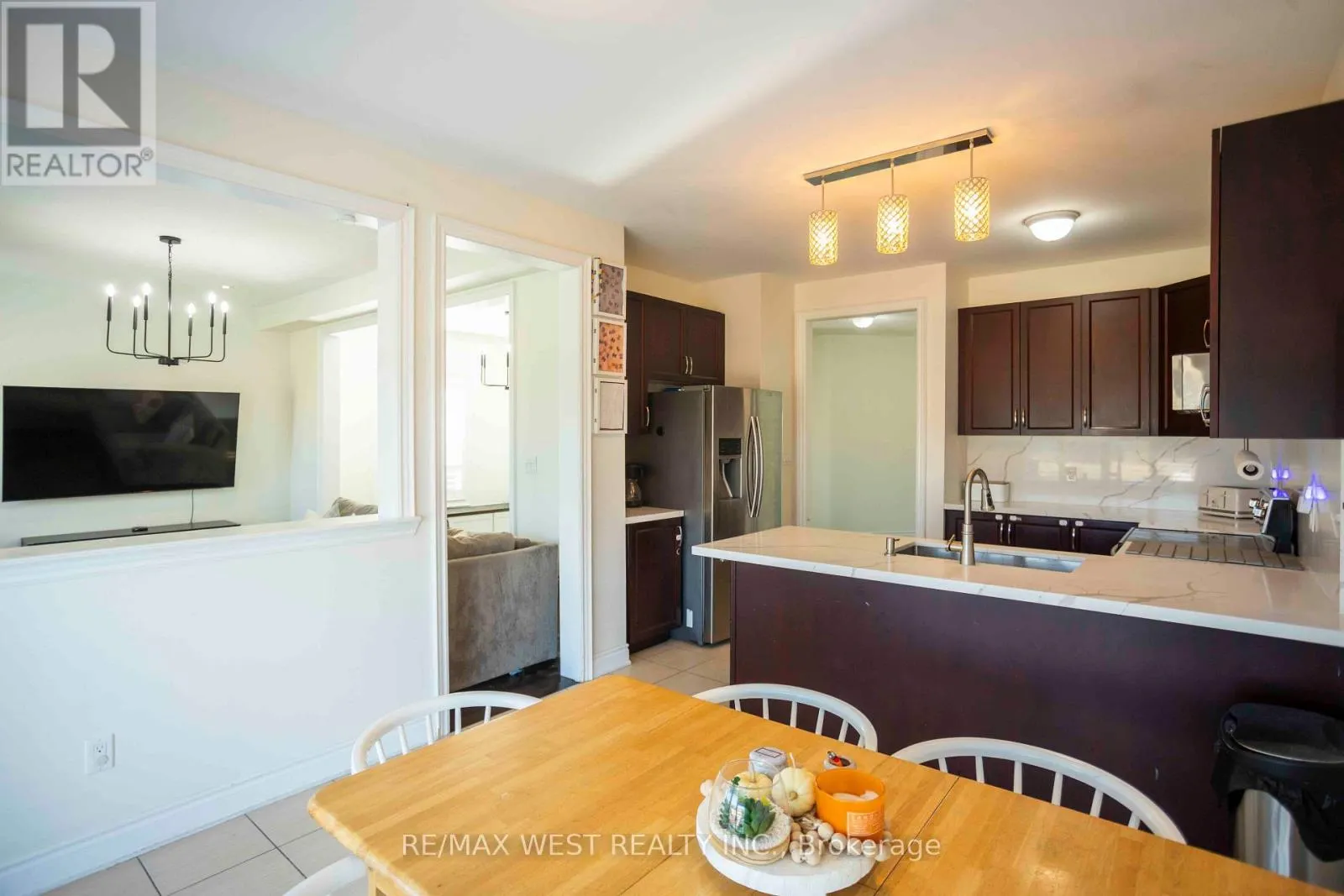 252 PIMLICO DRIVE