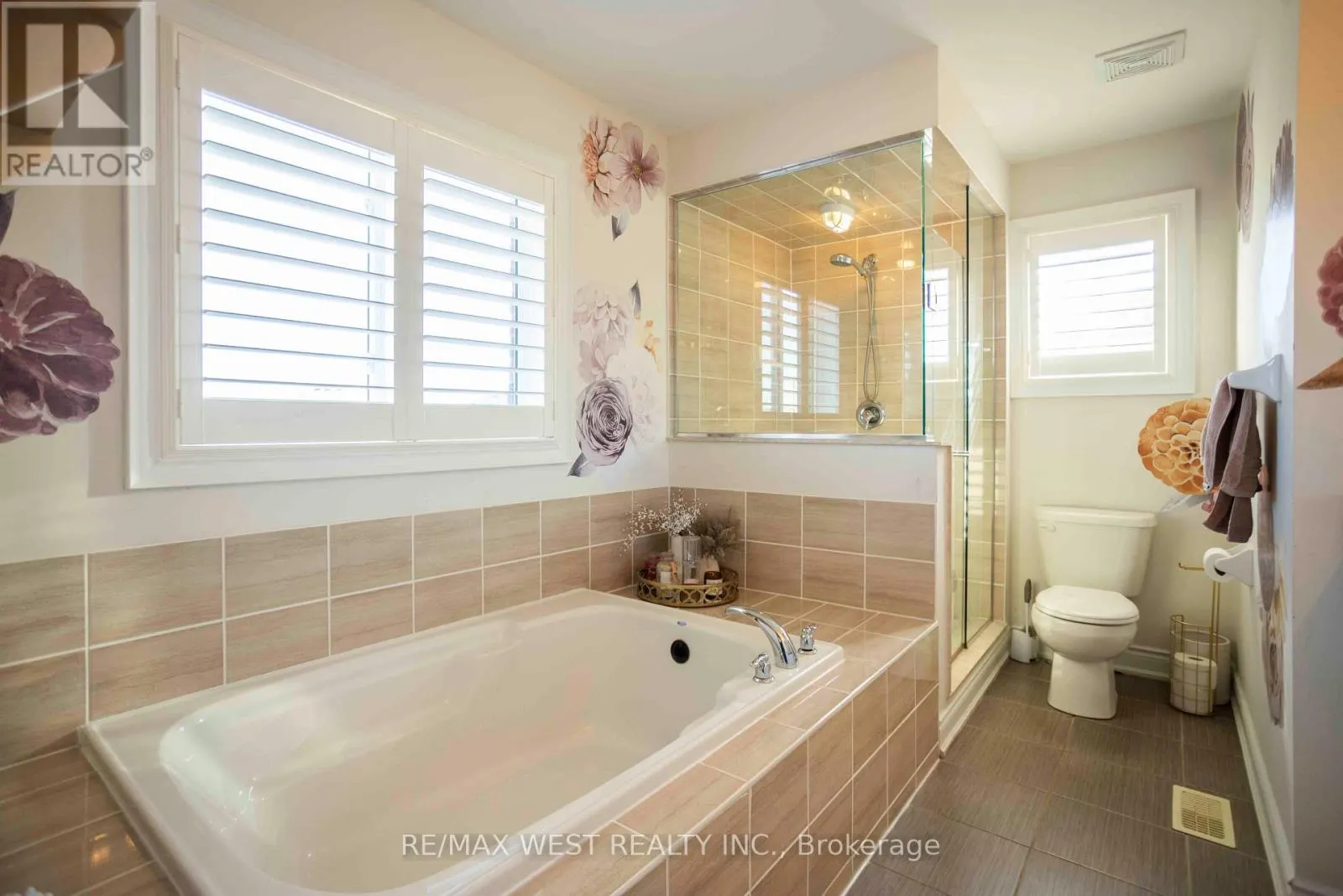252 PIMLICO DRIVE