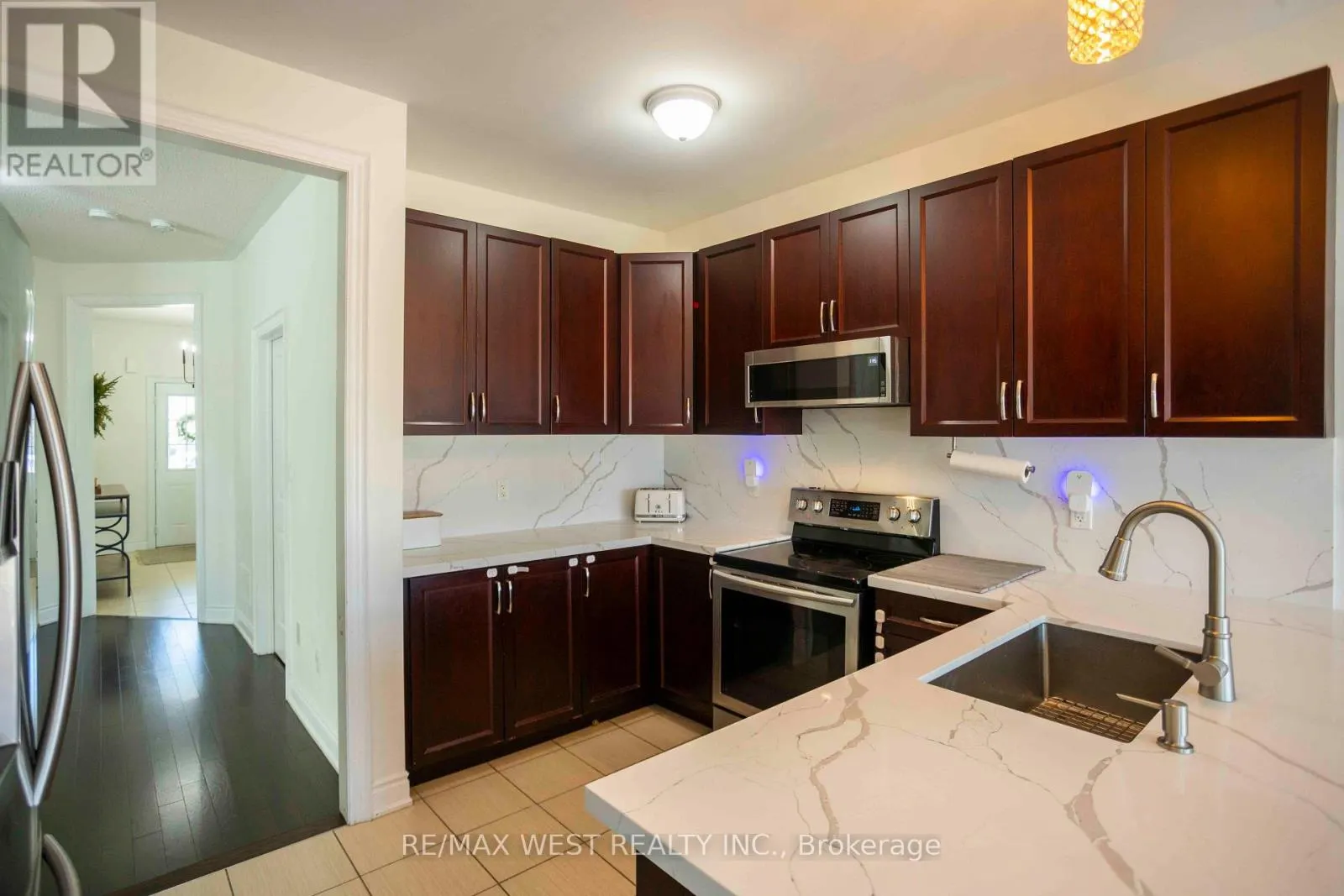 252 PIMLICO DRIVE