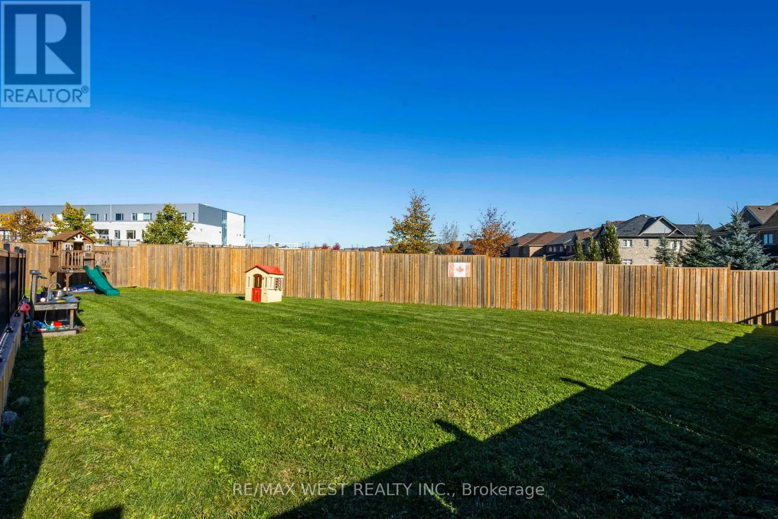 252 PIMLICO DRIVE