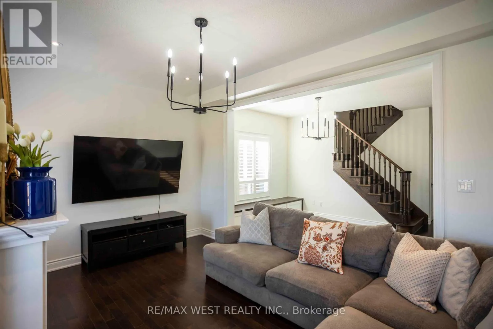 252 PIMLICO DRIVE