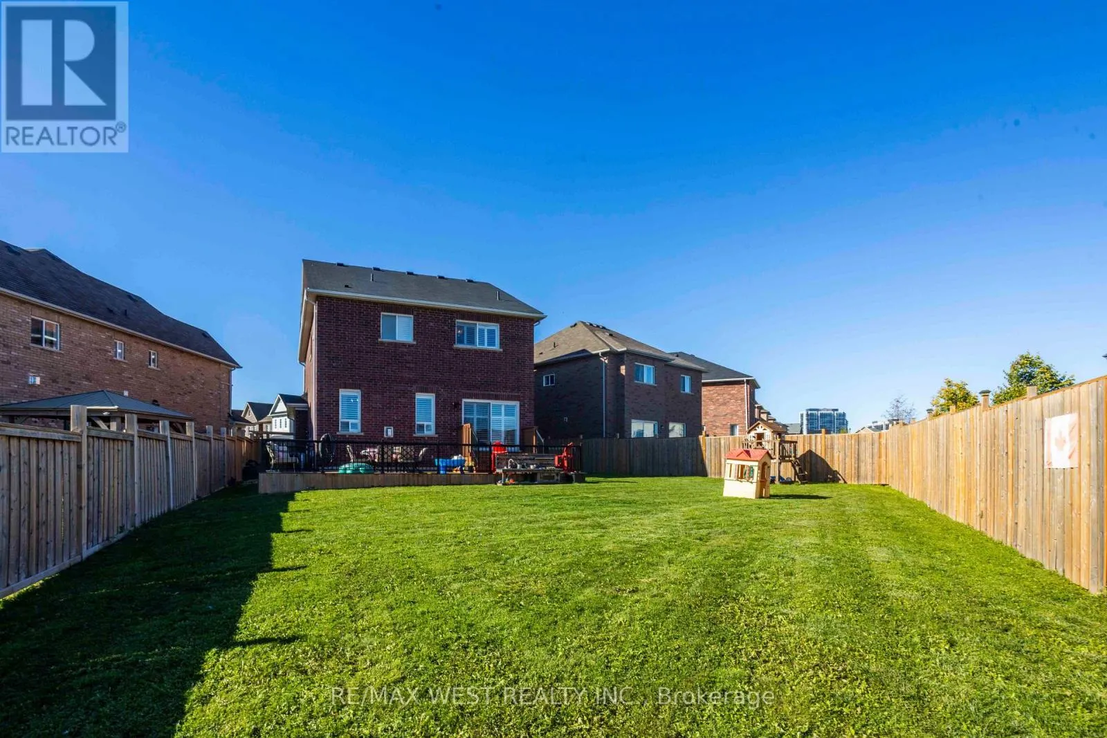 252 PIMLICO DRIVE