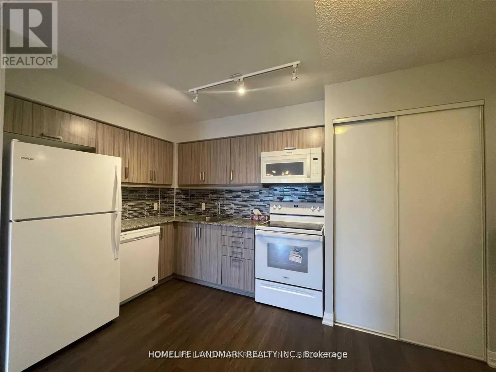 2406 - 30 MEADOWGLEN PLACE