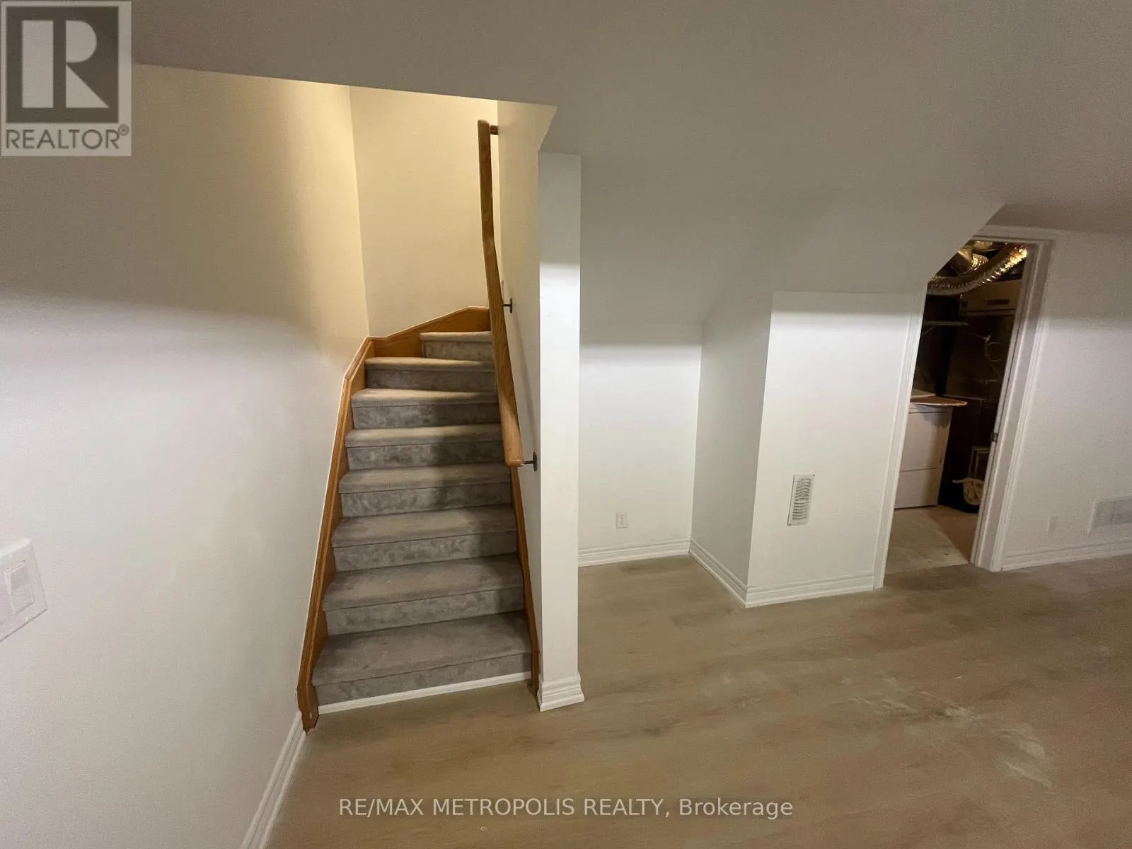 2359 STEEPLECHASE STREET