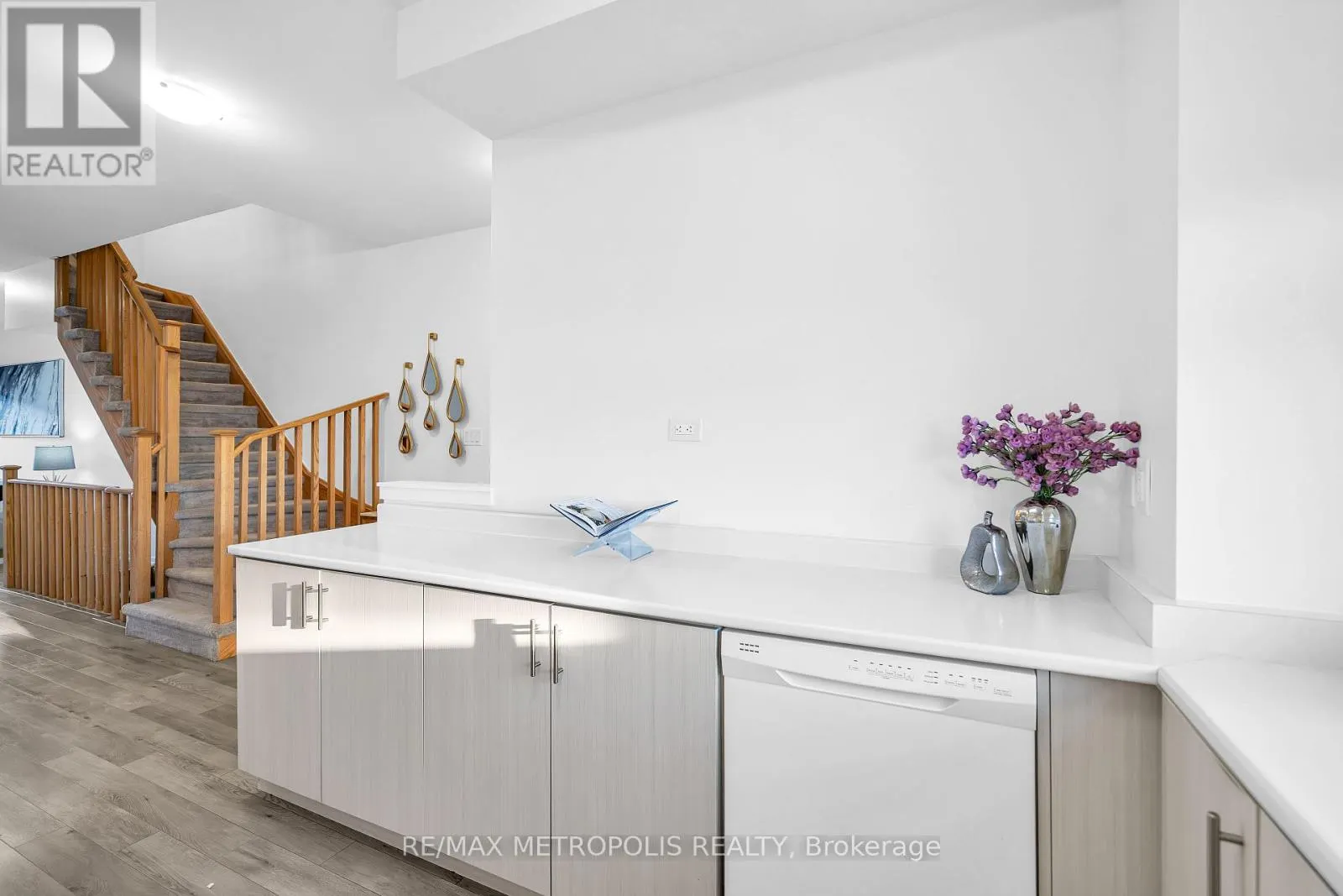 36 BATESON STREET