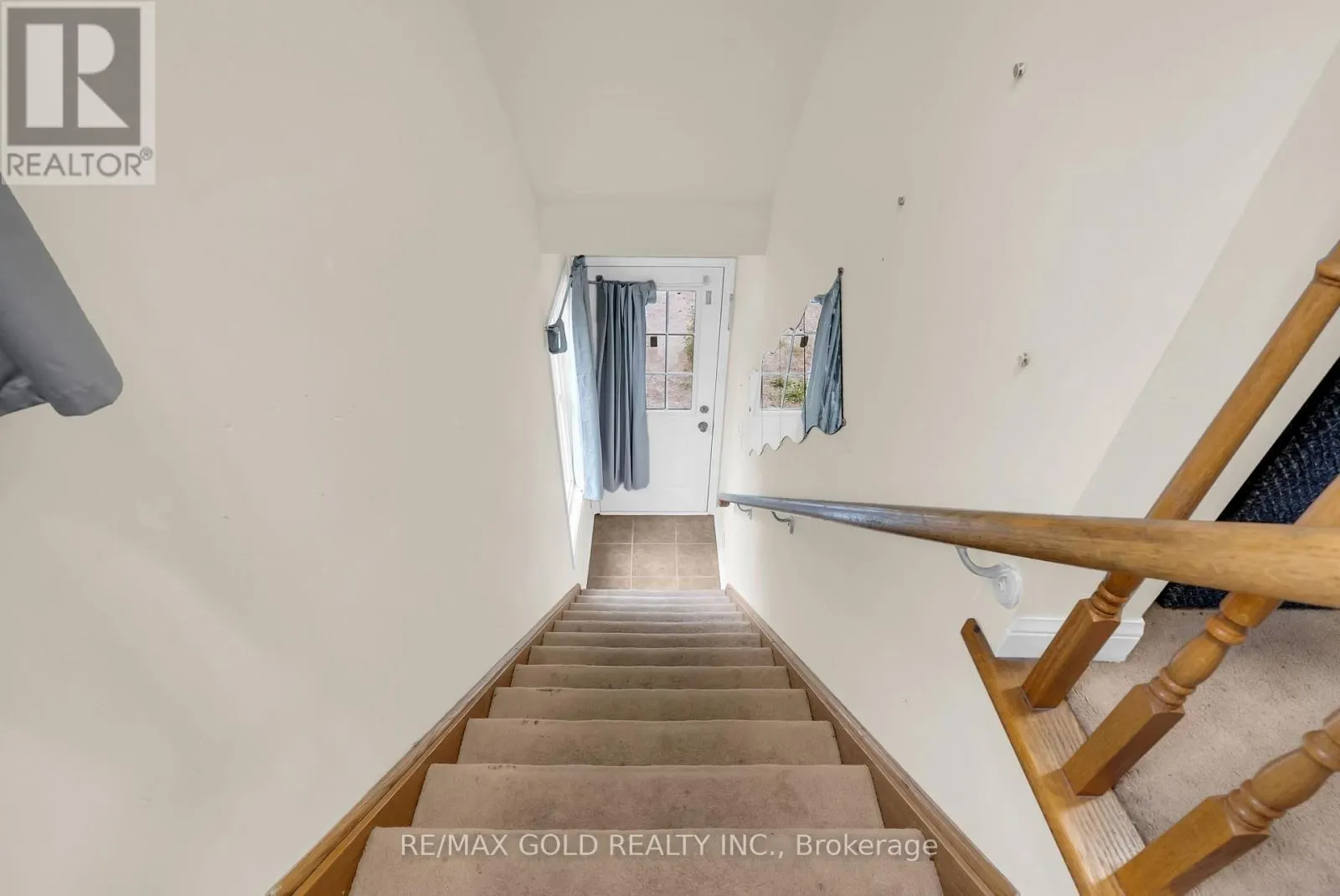 4 ECOPARK GATE