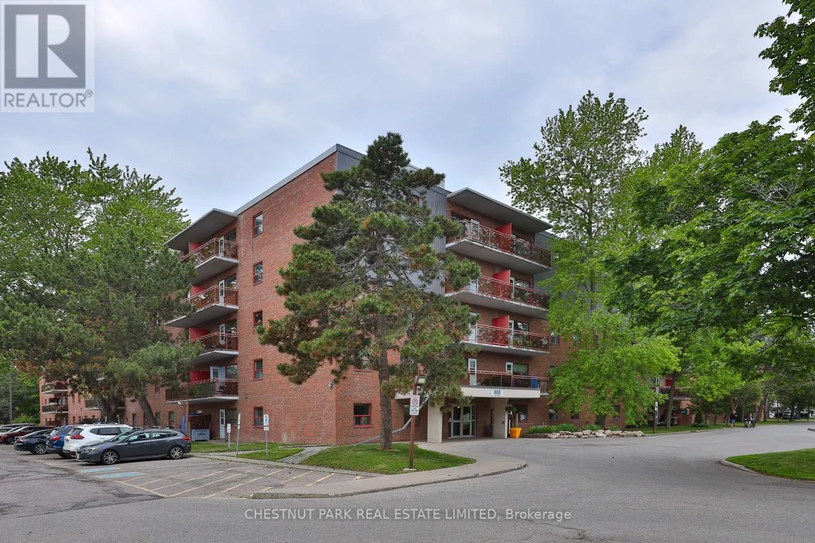 517 - 888 GLEN STREET