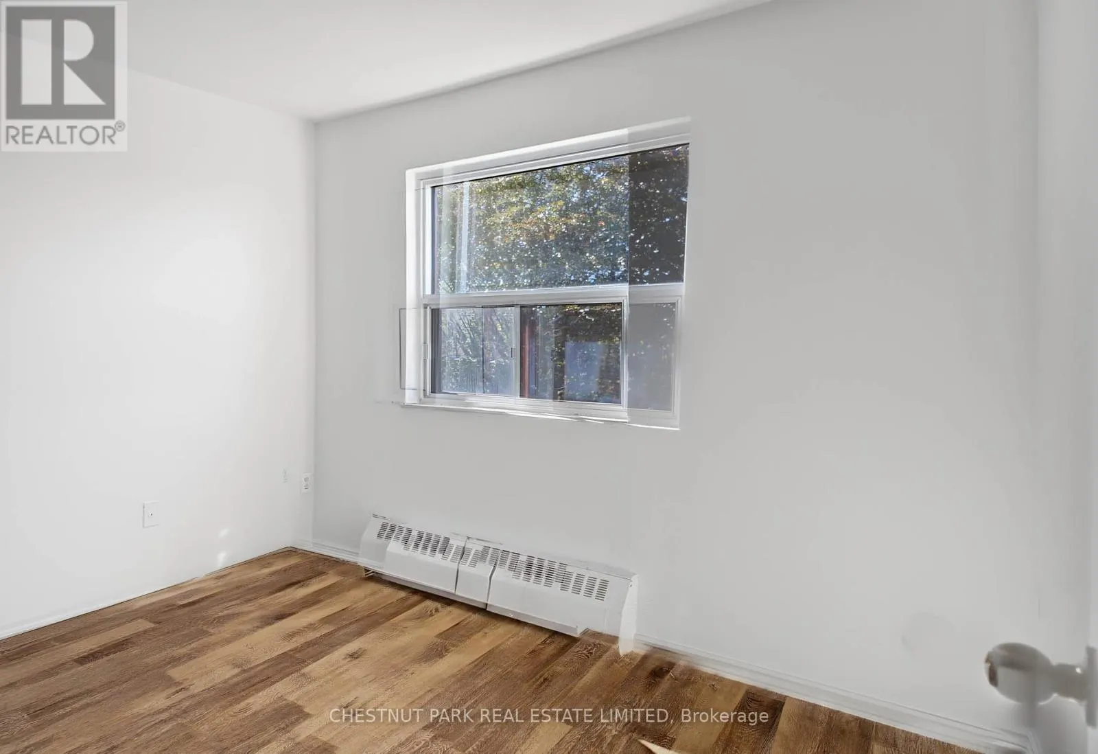 517 - 888 GLEN STREET