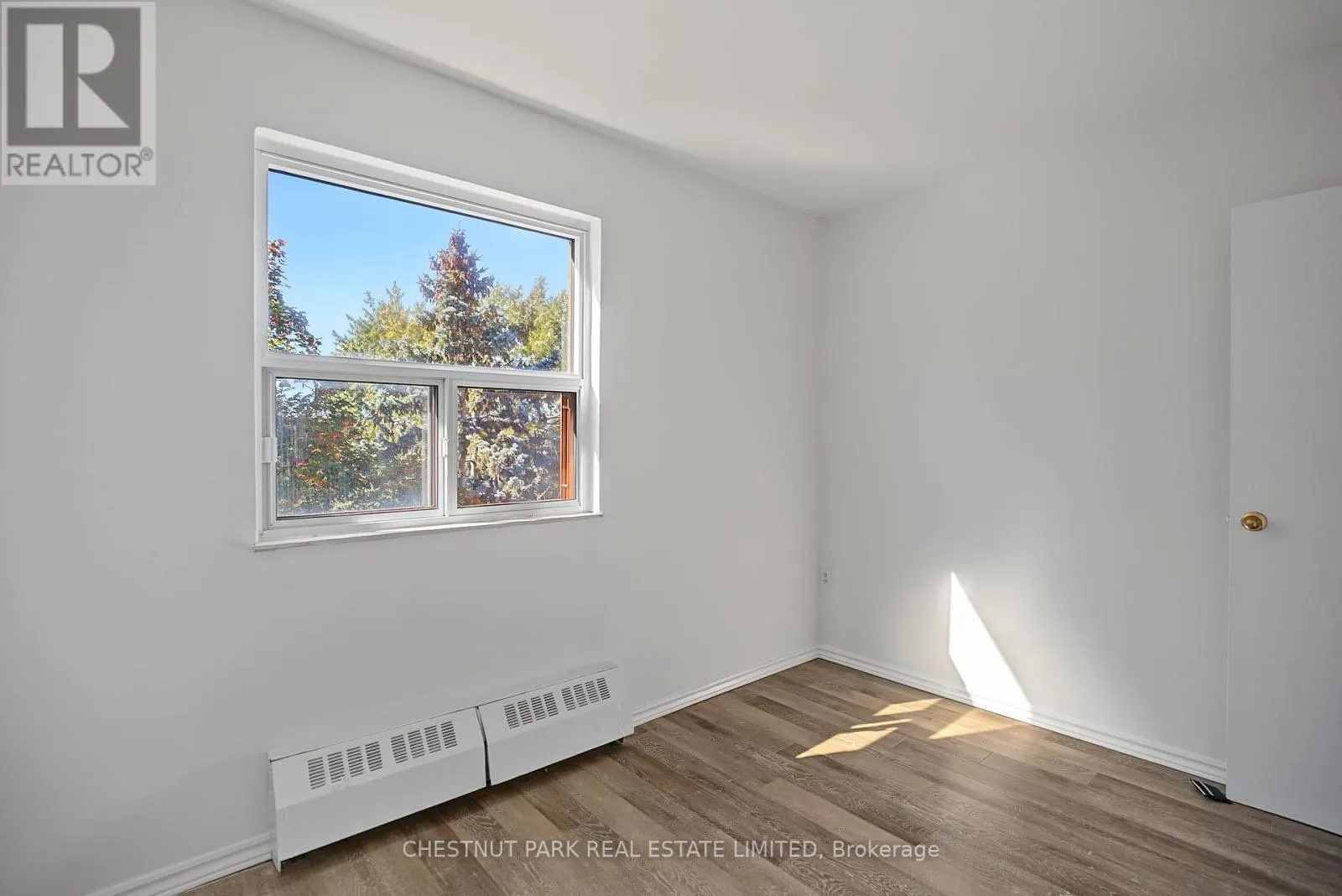 517 - 888 GLEN STREET