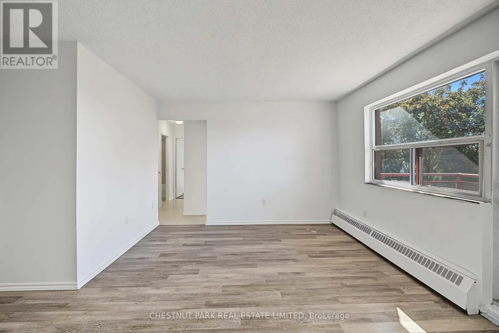 517 - 888 GLEN STREET