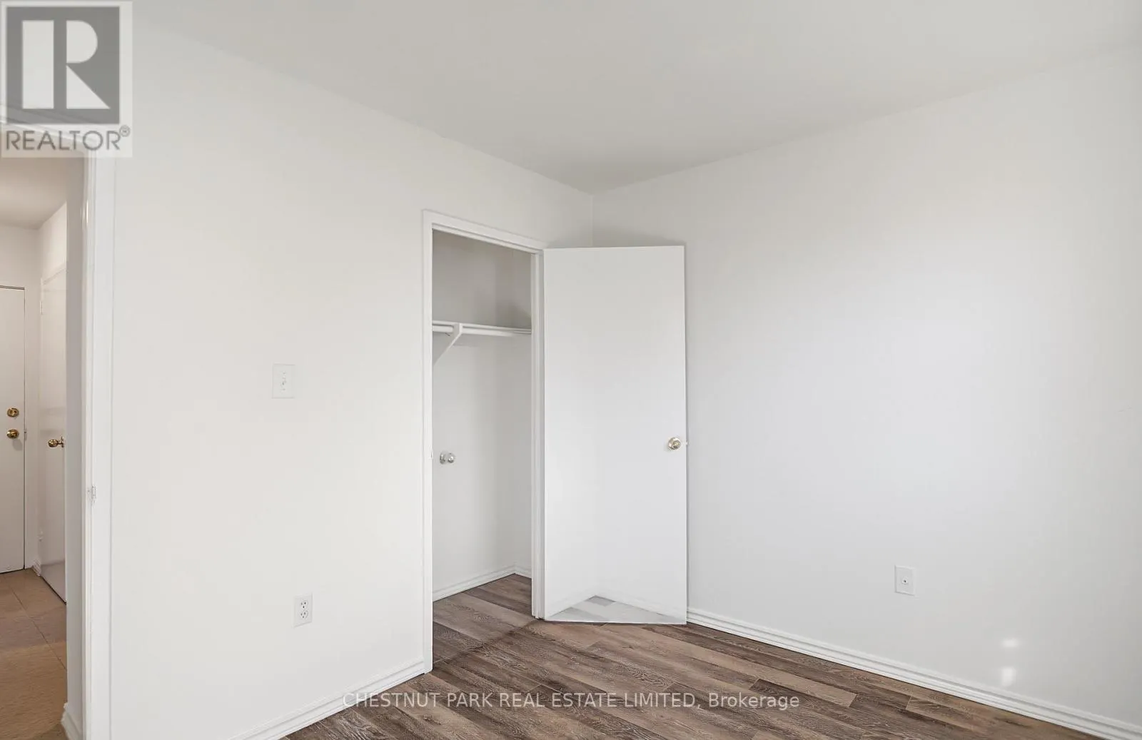 517 - 888 GLEN STREET