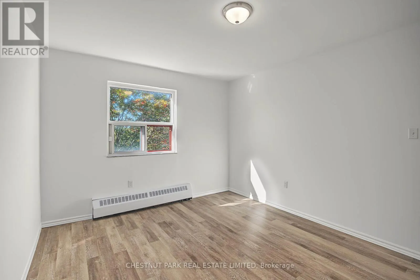 517 - 888 GLEN STREET