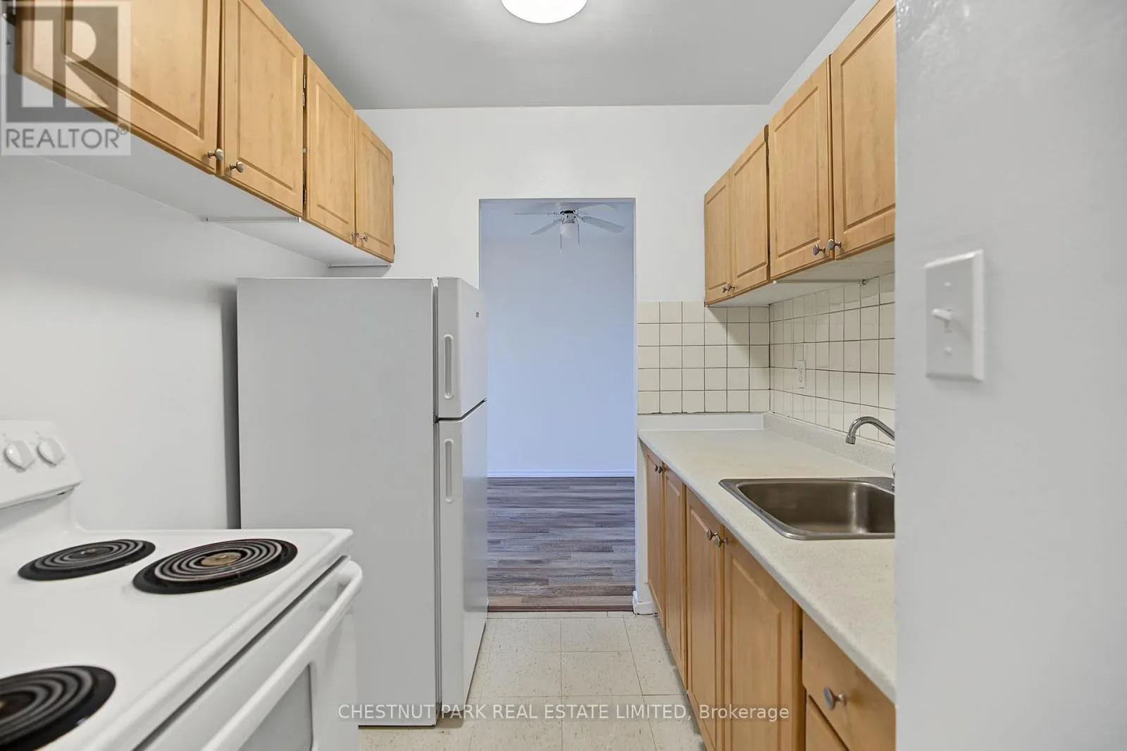 517 - 888 GLEN STREET