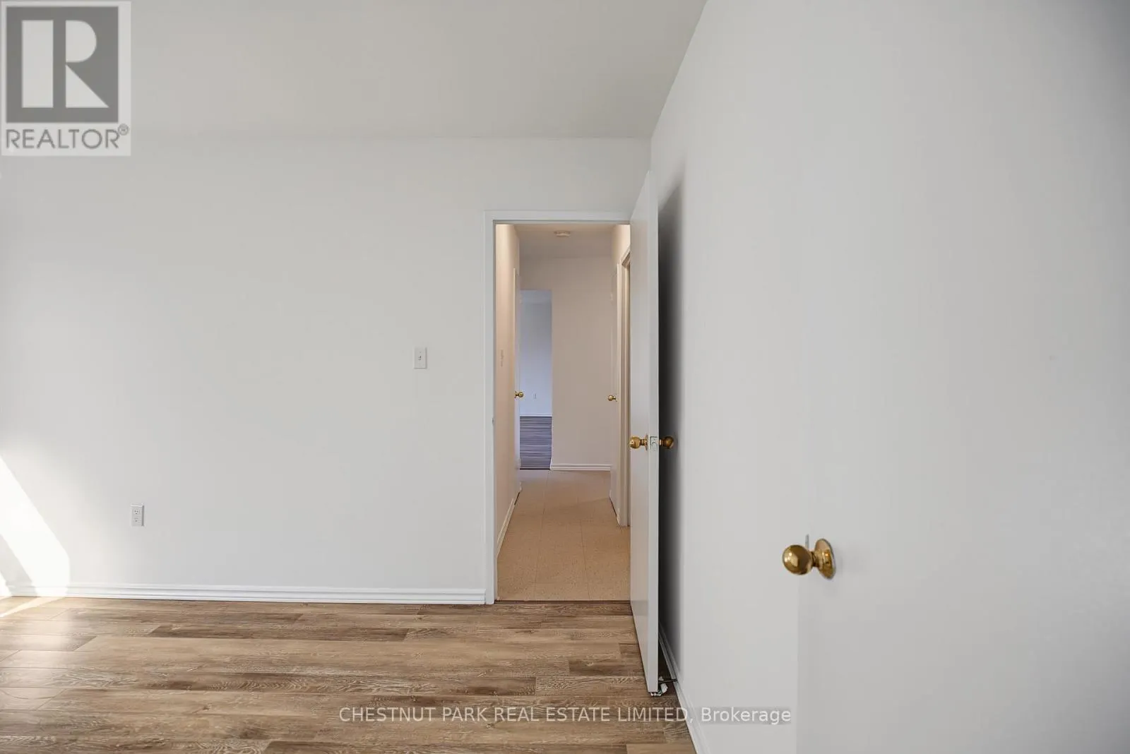 517 - 888 GLEN STREET