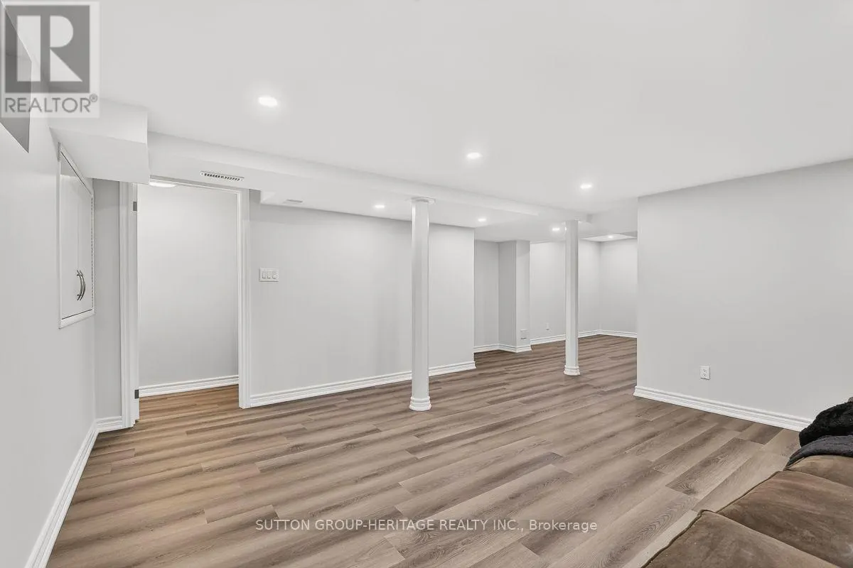 1790 WALNUT LANE