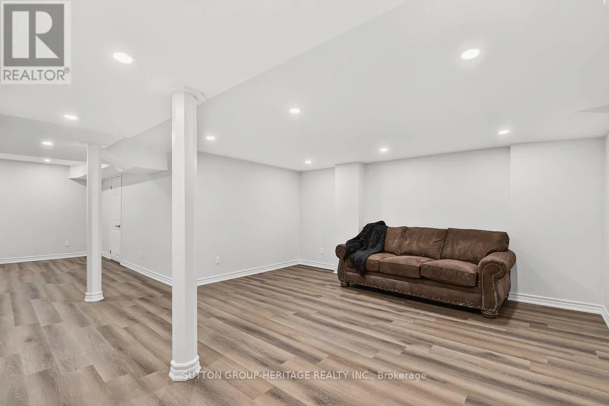 1790 WALNUT LANE