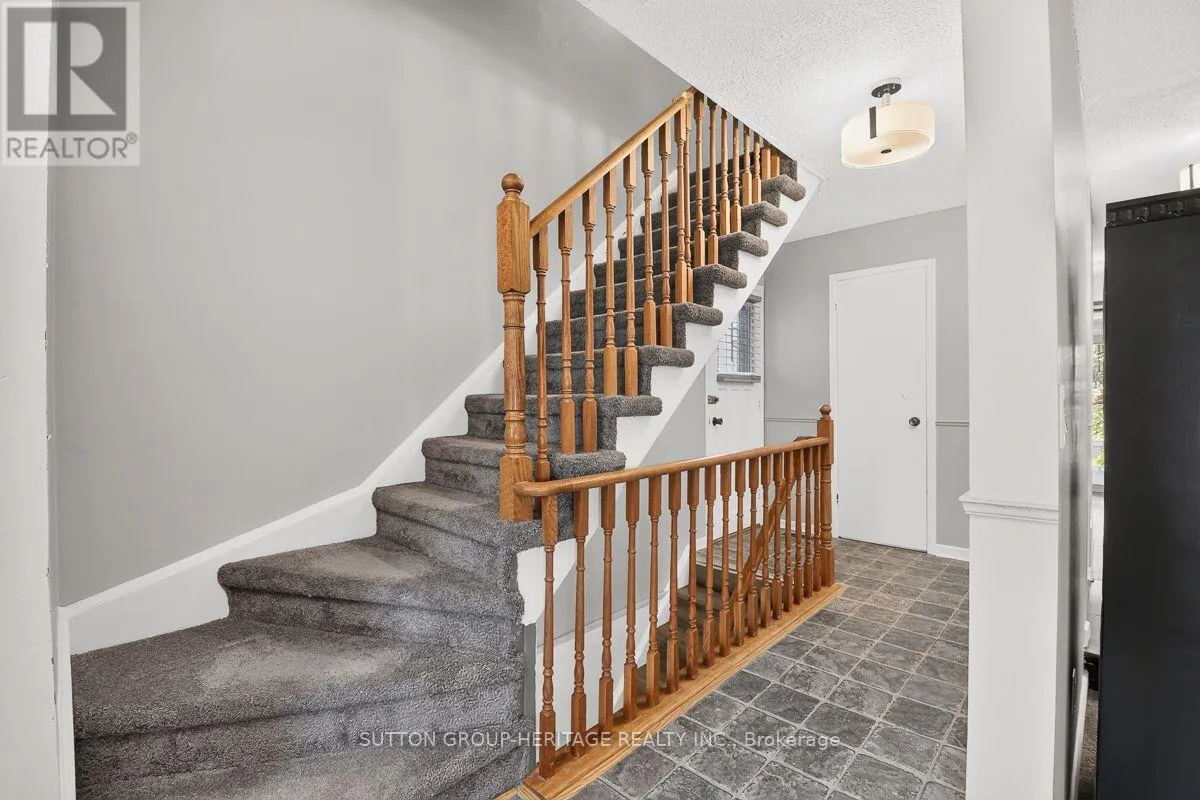 1790 WALNUT LANE