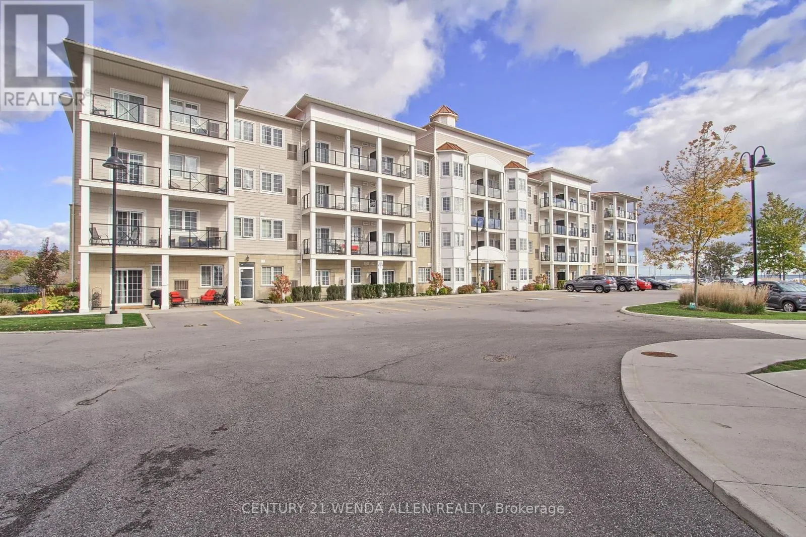 409 - 70 SHIPWAY AVENUE